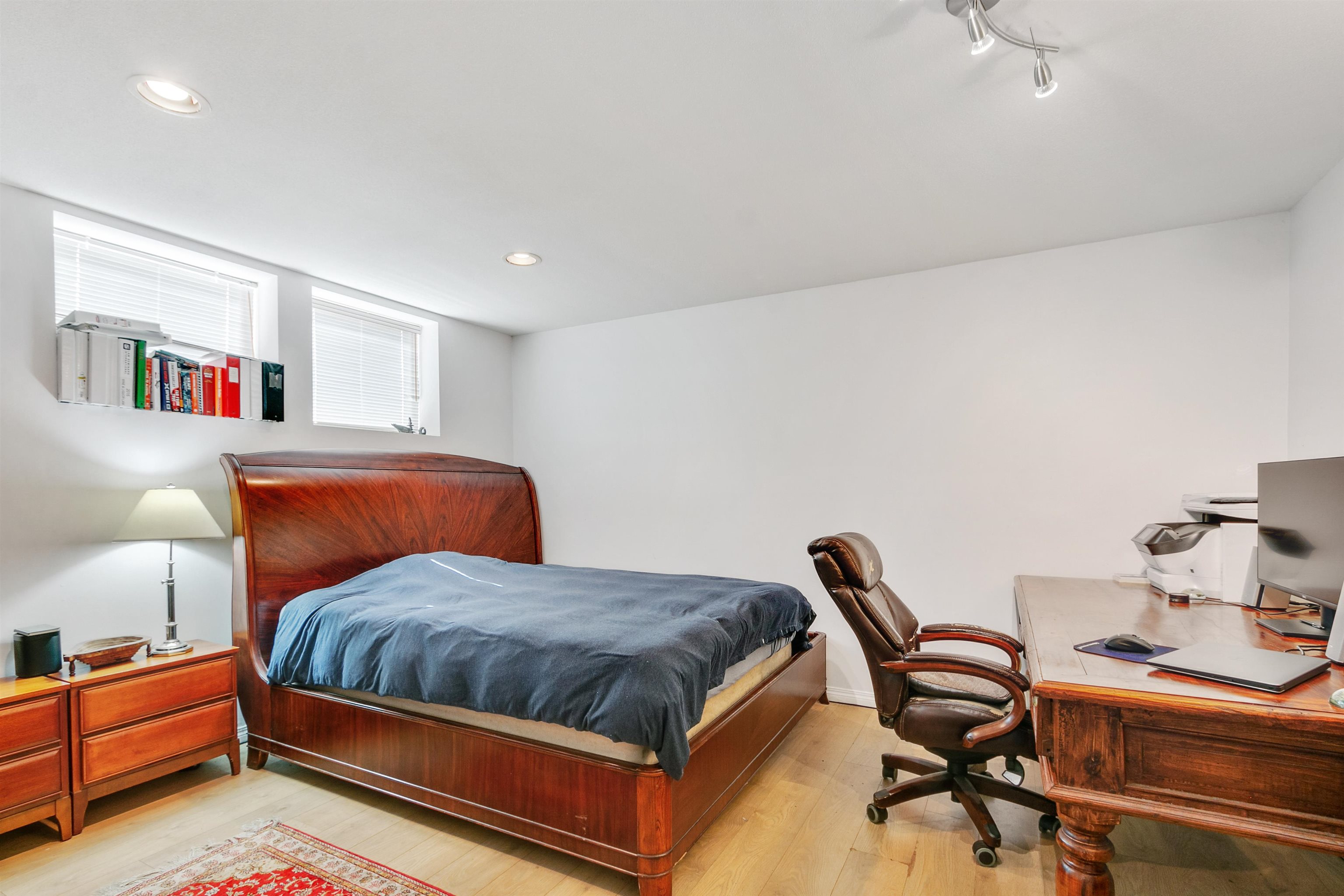 Listing image of 530 CRAIGMOHR DRIVE