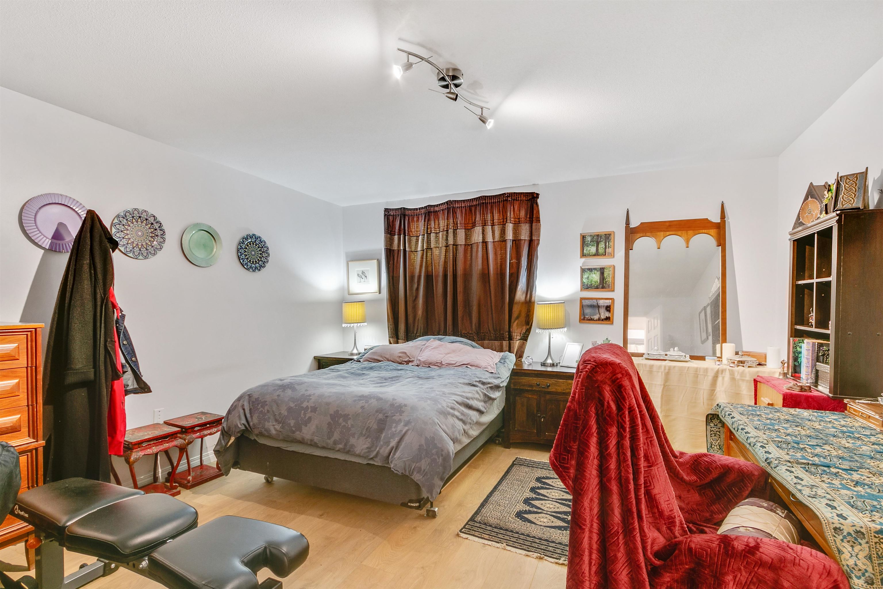 Listing image of 530 CRAIGMOHR DRIVE