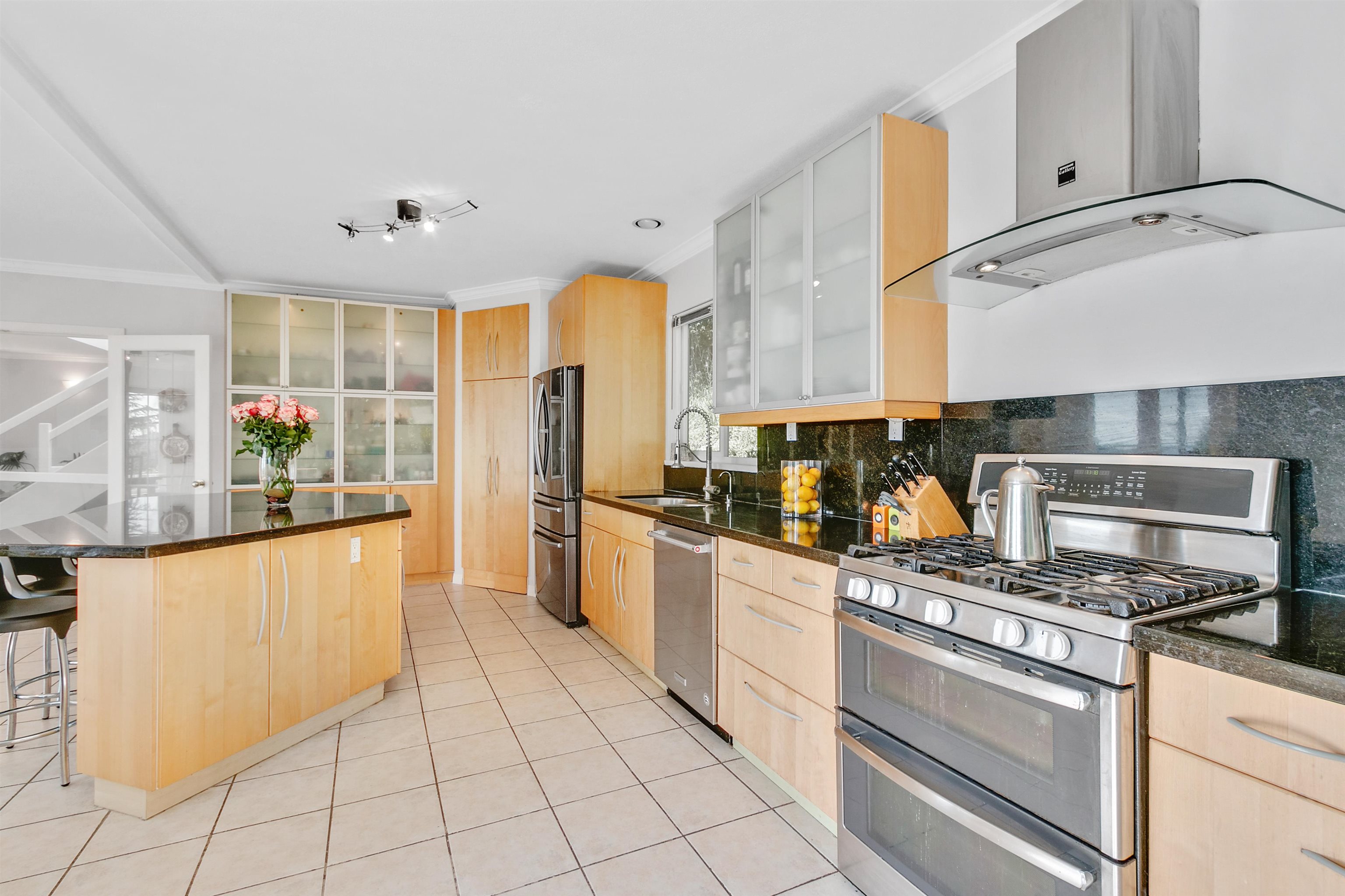 Listing image of 530 CRAIGMOHR DRIVE
