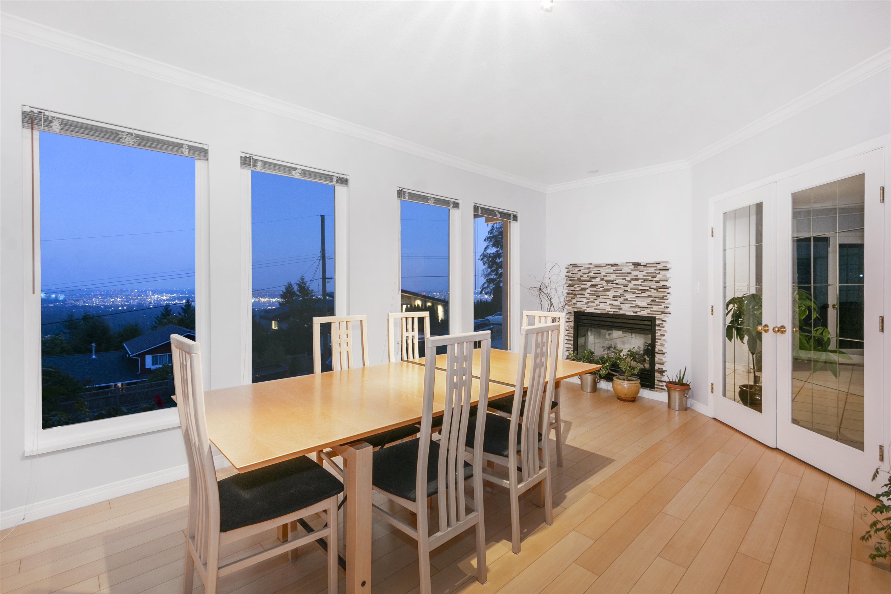 Listing image of 530 CRAIGMOHR DRIVE