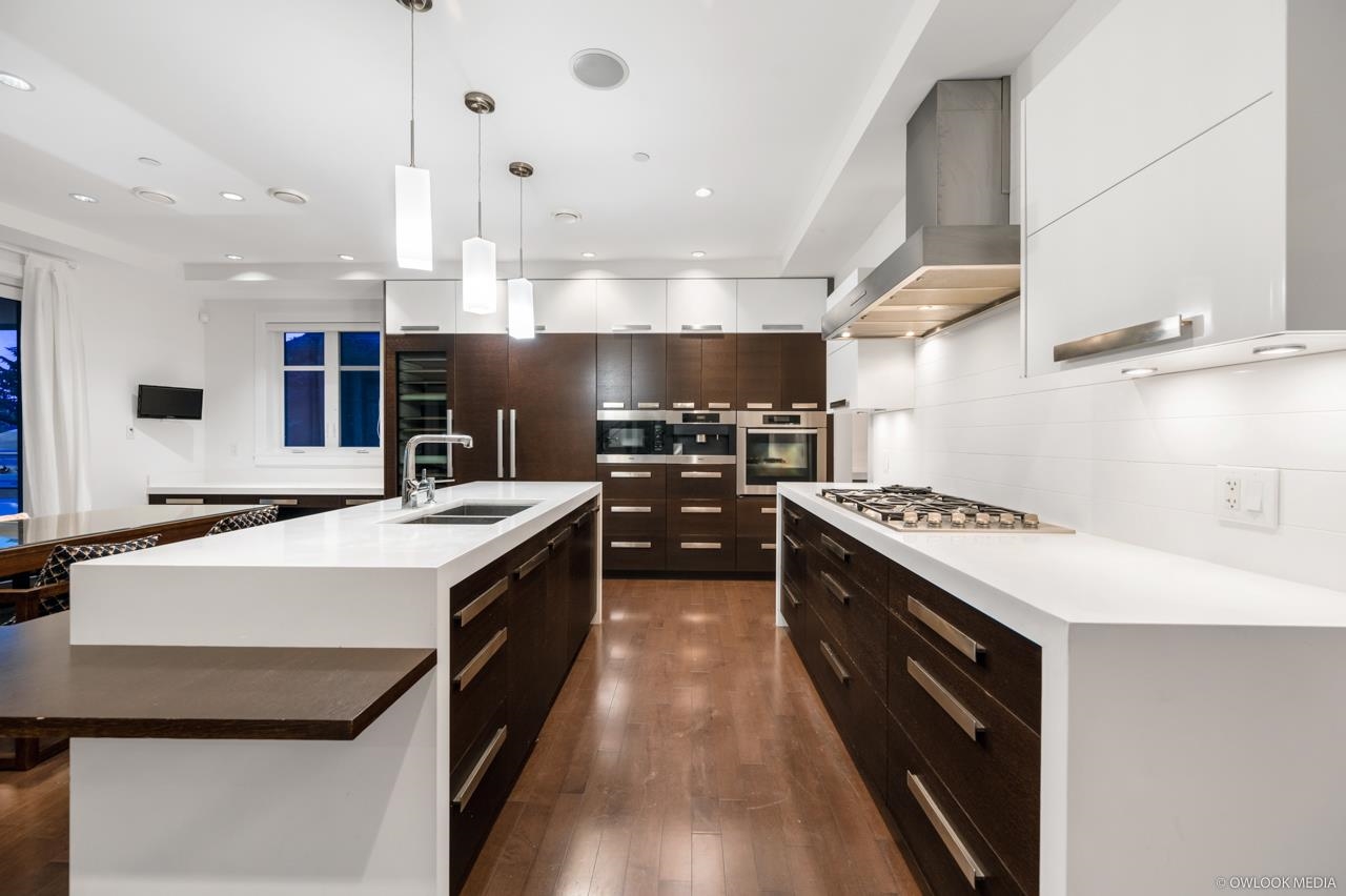Listing image of 1208 HAYWOOD AVENUE