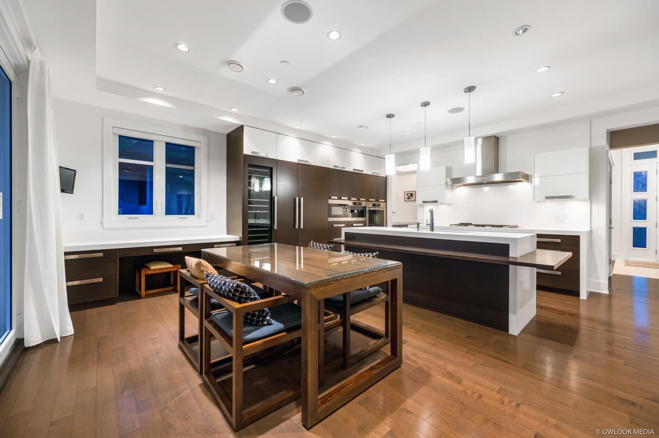 Listing image of 1208 HAYWOOD AVENUE