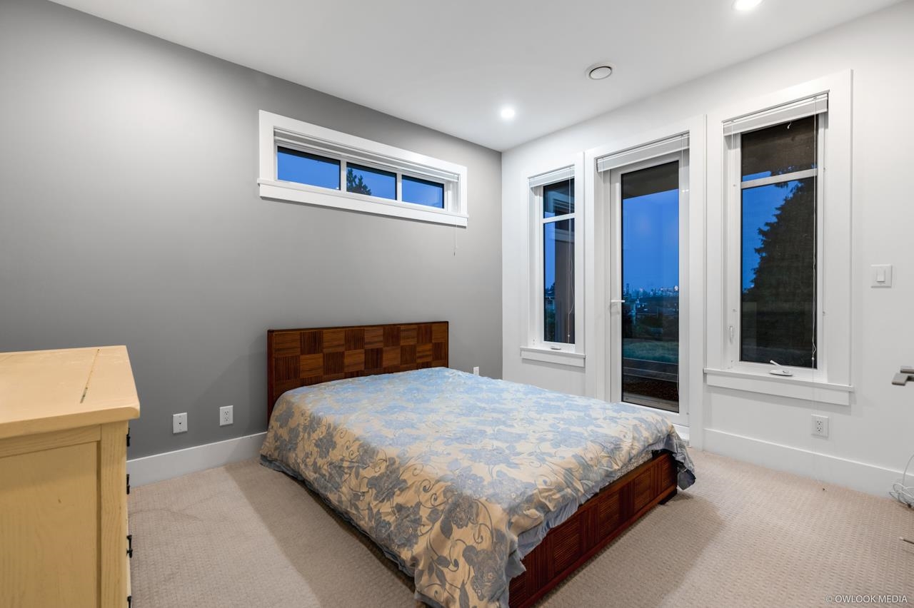 Listing image of 1208 HAYWOOD AVENUE