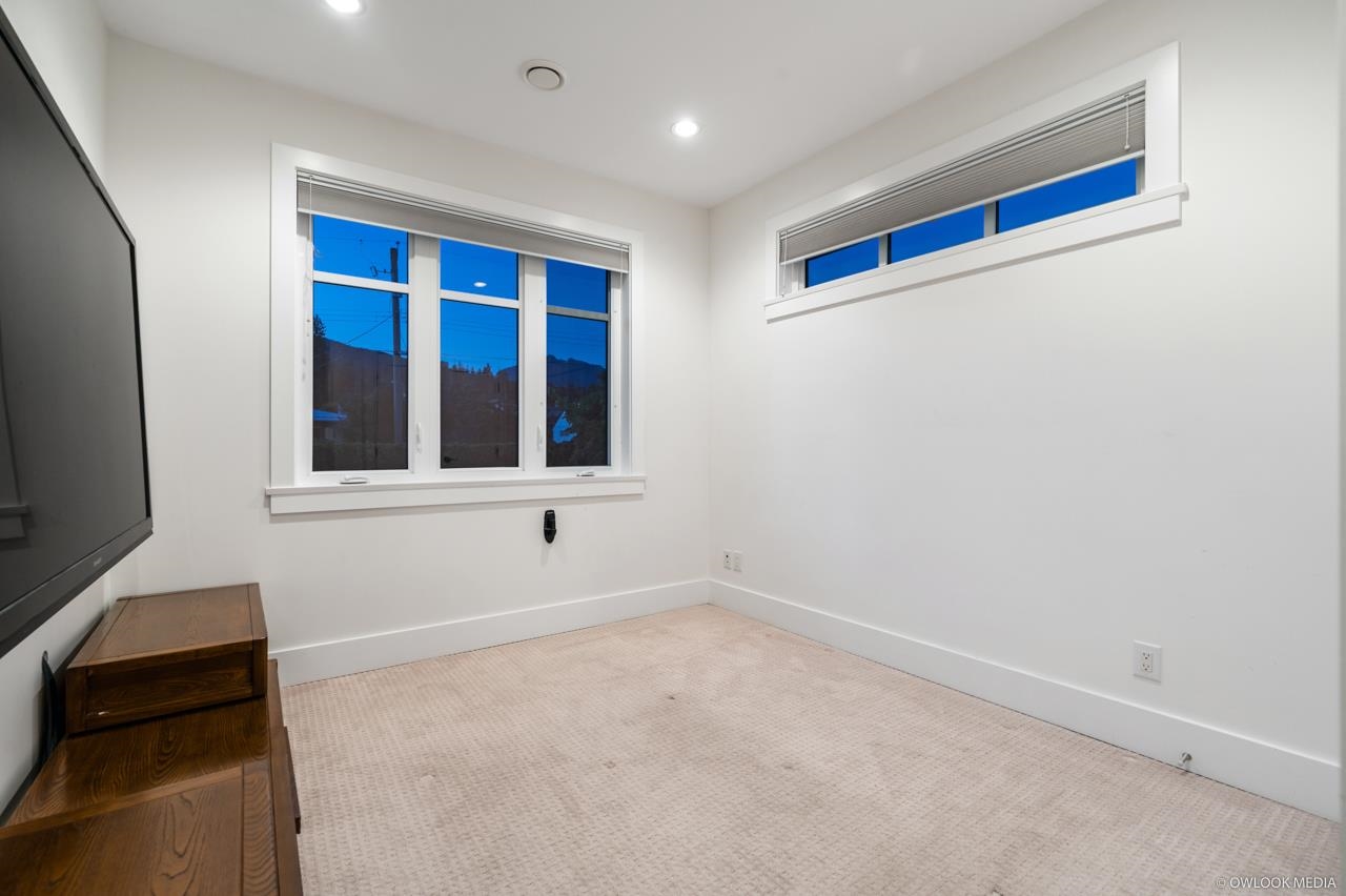 Listing image of 1208 HAYWOOD AVENUE