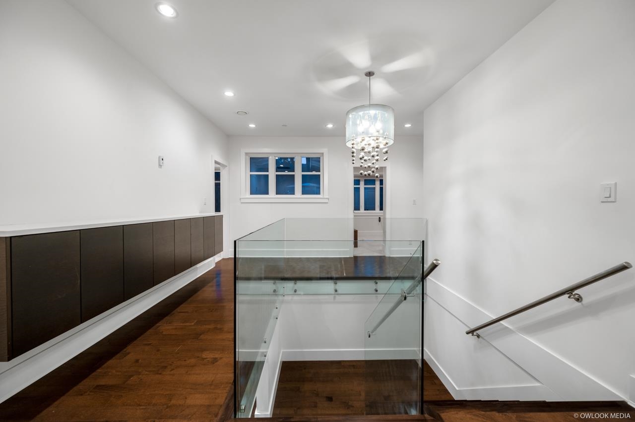 Listing image of 1208 HAYWOOD AVENUE