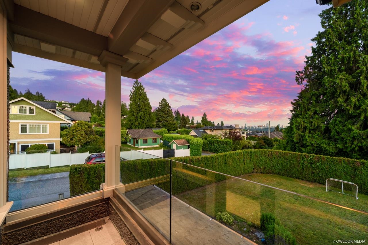 Listing image of 1208 HAYWOOD AVENUE