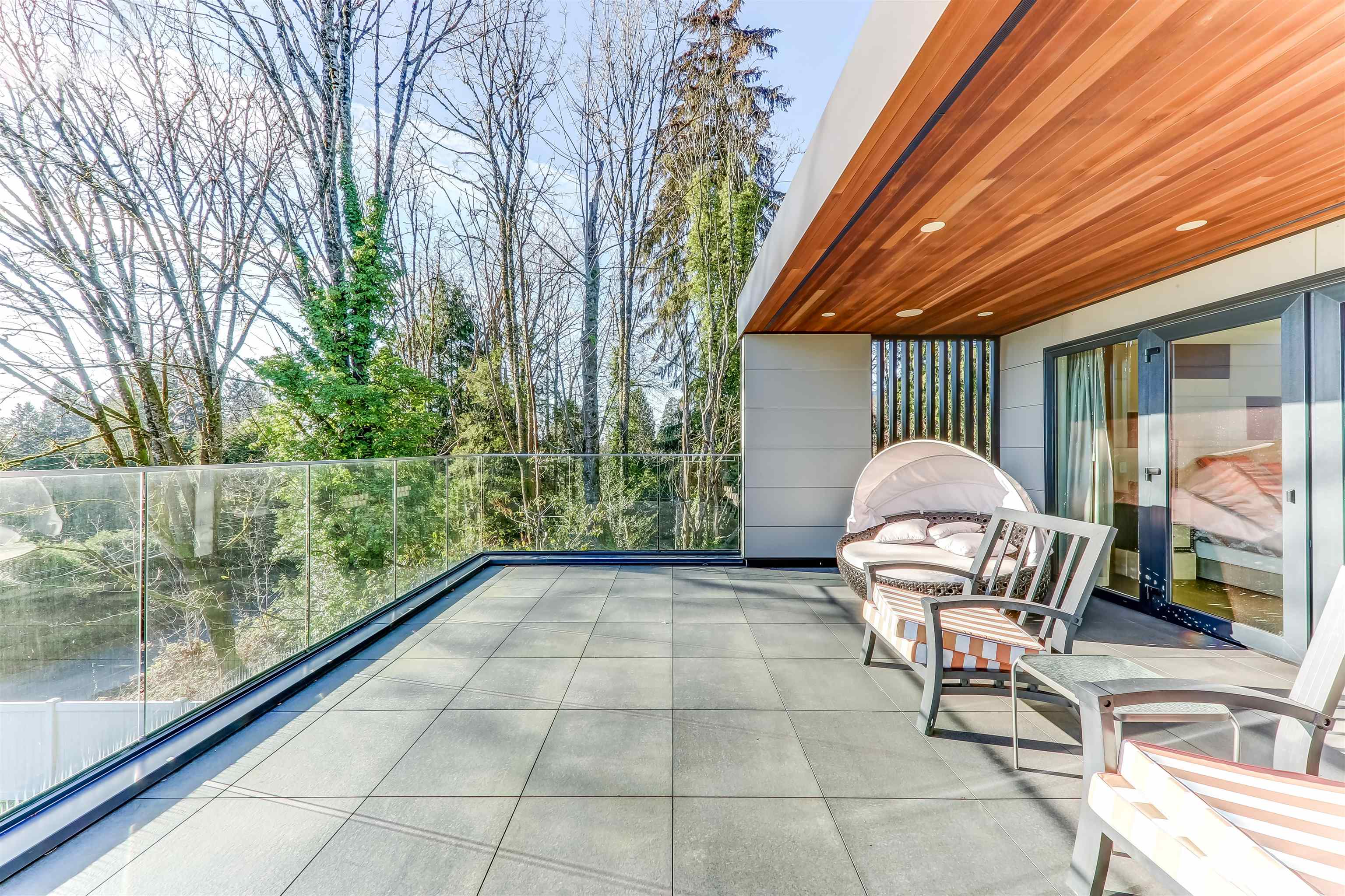 Listing image of 1497 QUEENS AVENUE