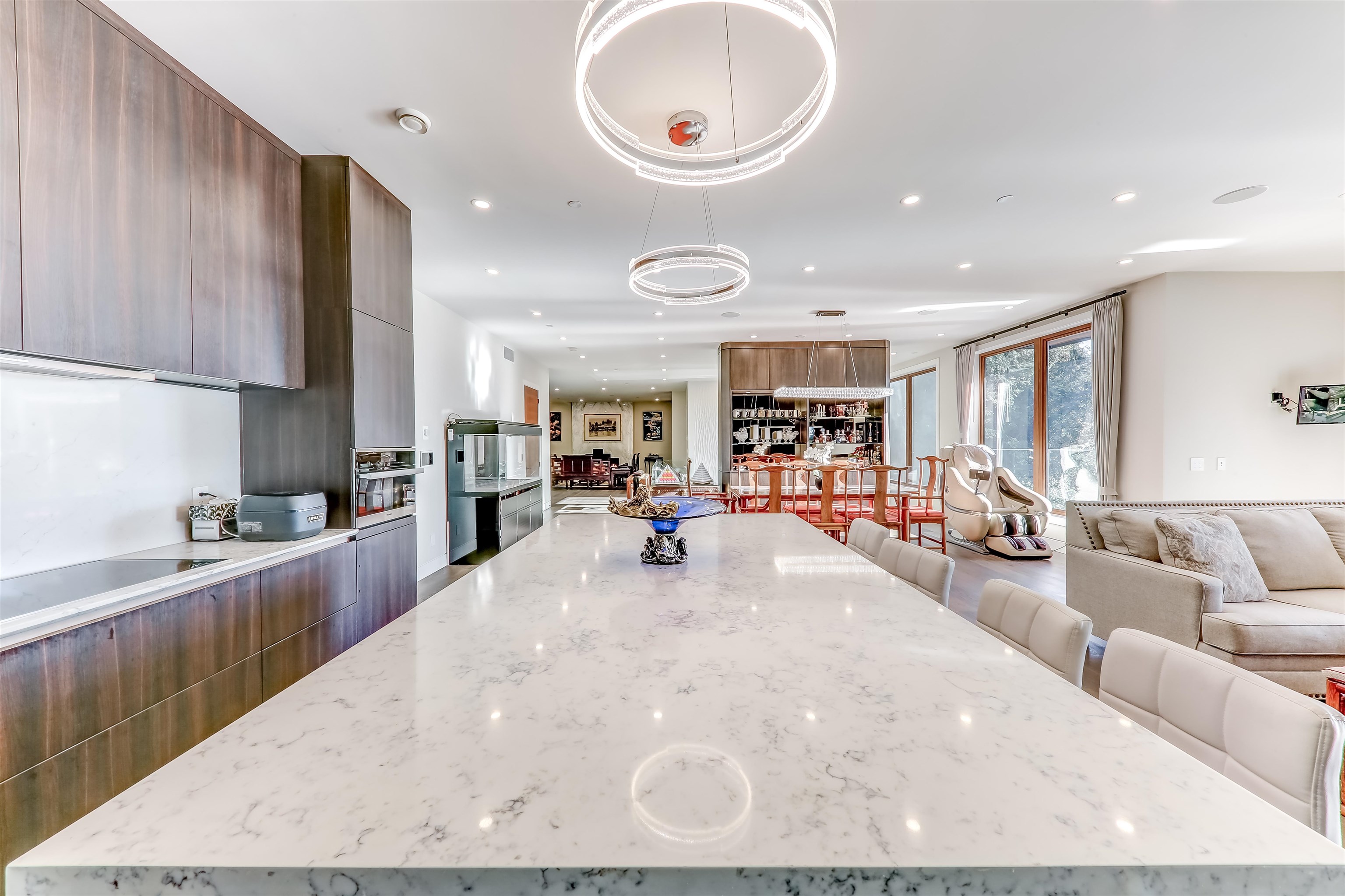 Listing image of 1497 QUEENS AVENUE