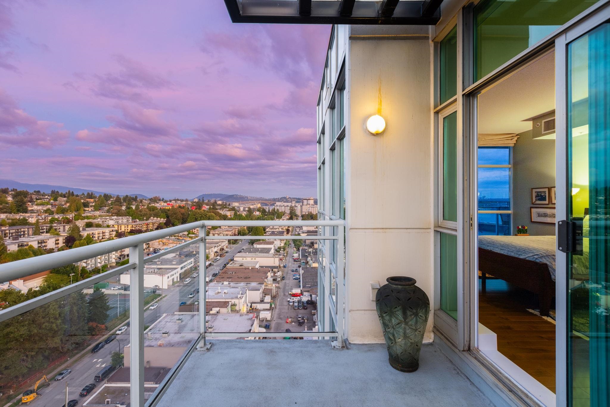 Listing image of PH2301 188 E ESPLANADE AVENUE