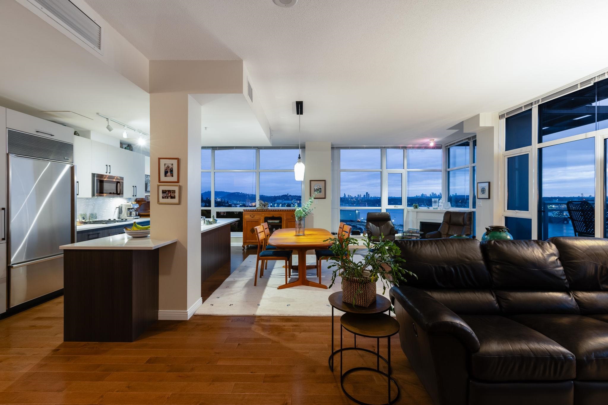 Listing image of PH2301 188 E ESPLANADE AVENUE