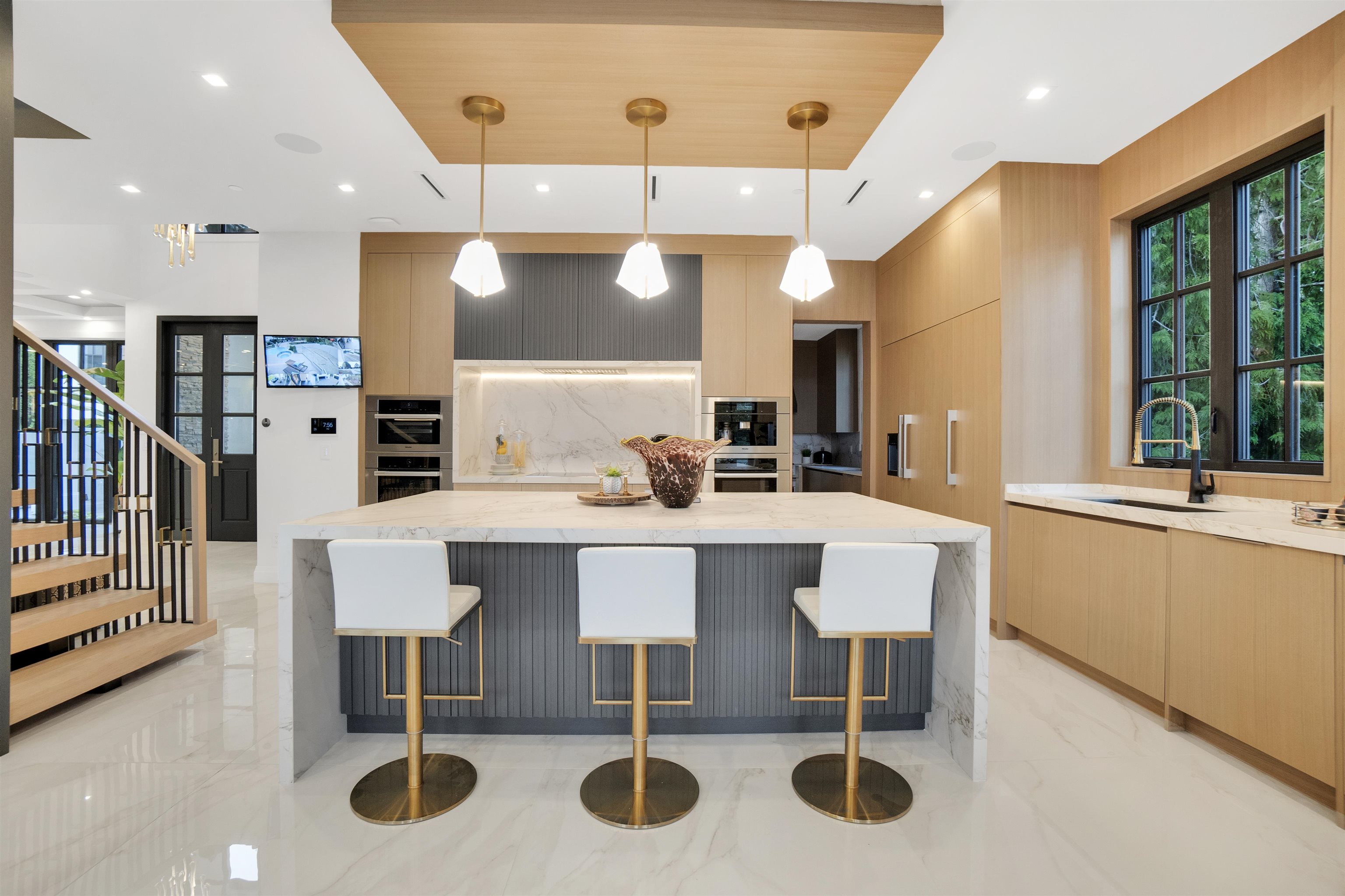 Listing image of 1419 BRAMWELL ROAD