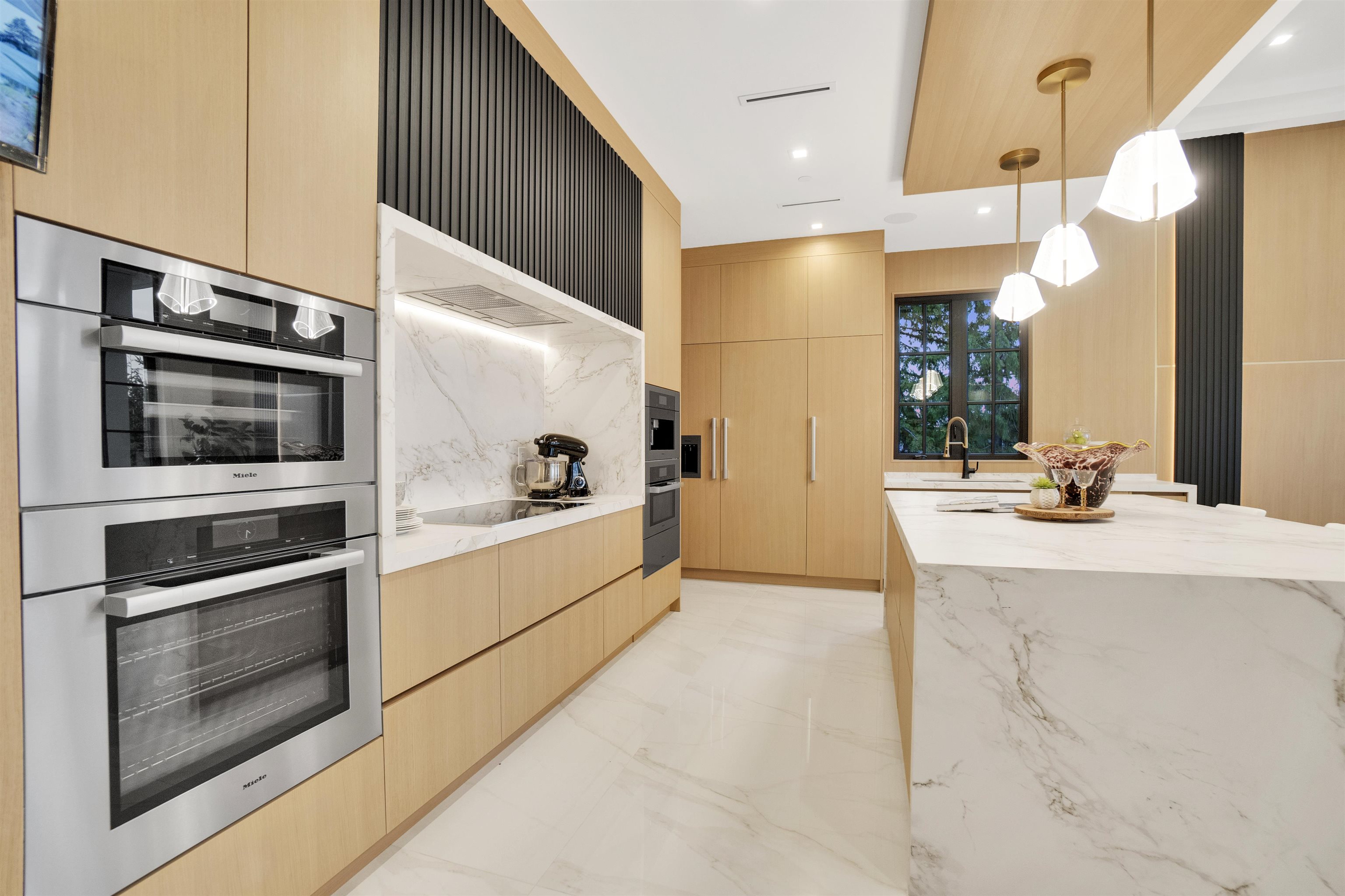 Listing image of 1419 BRAMWELL ROAD