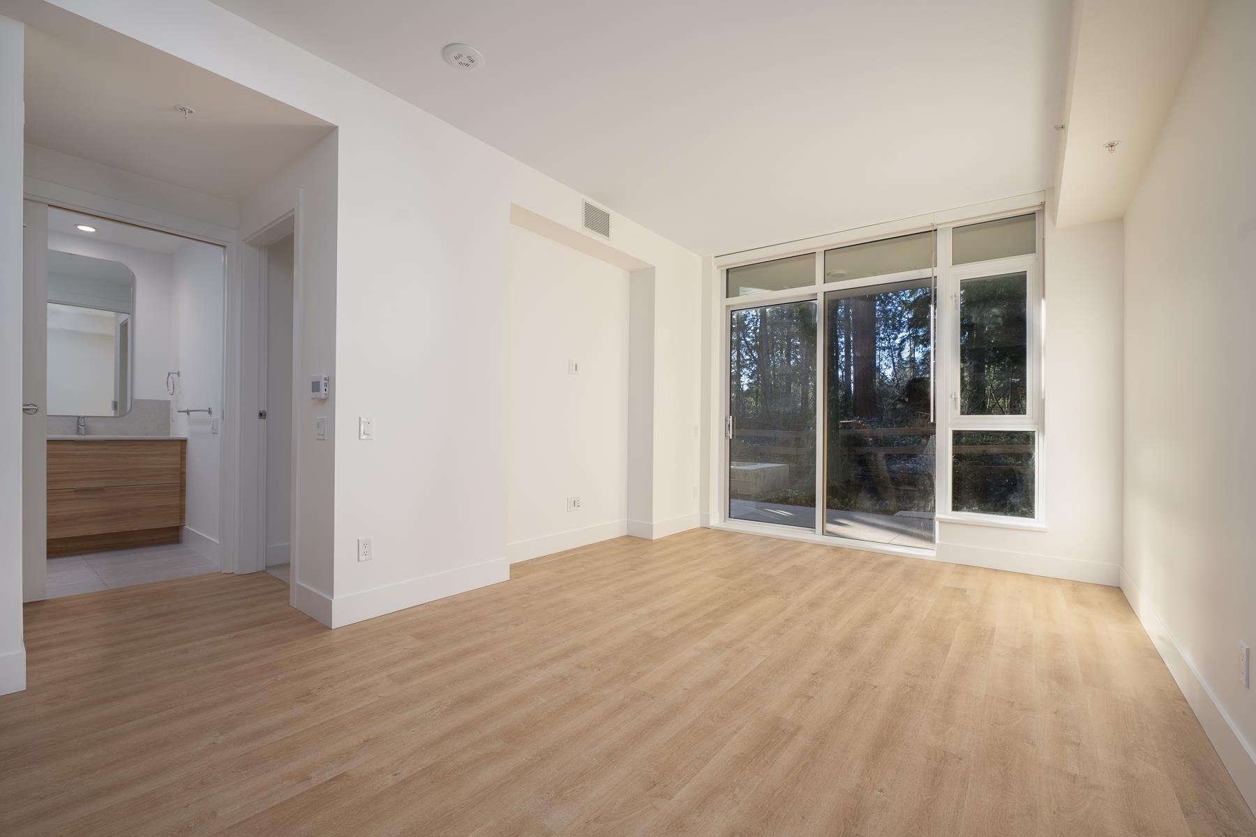 Listing image of 102 2325 EMERY COURT