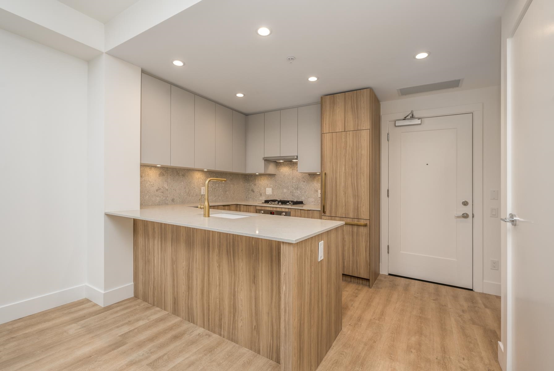 Listing image of 102 2325 EMERY COURT