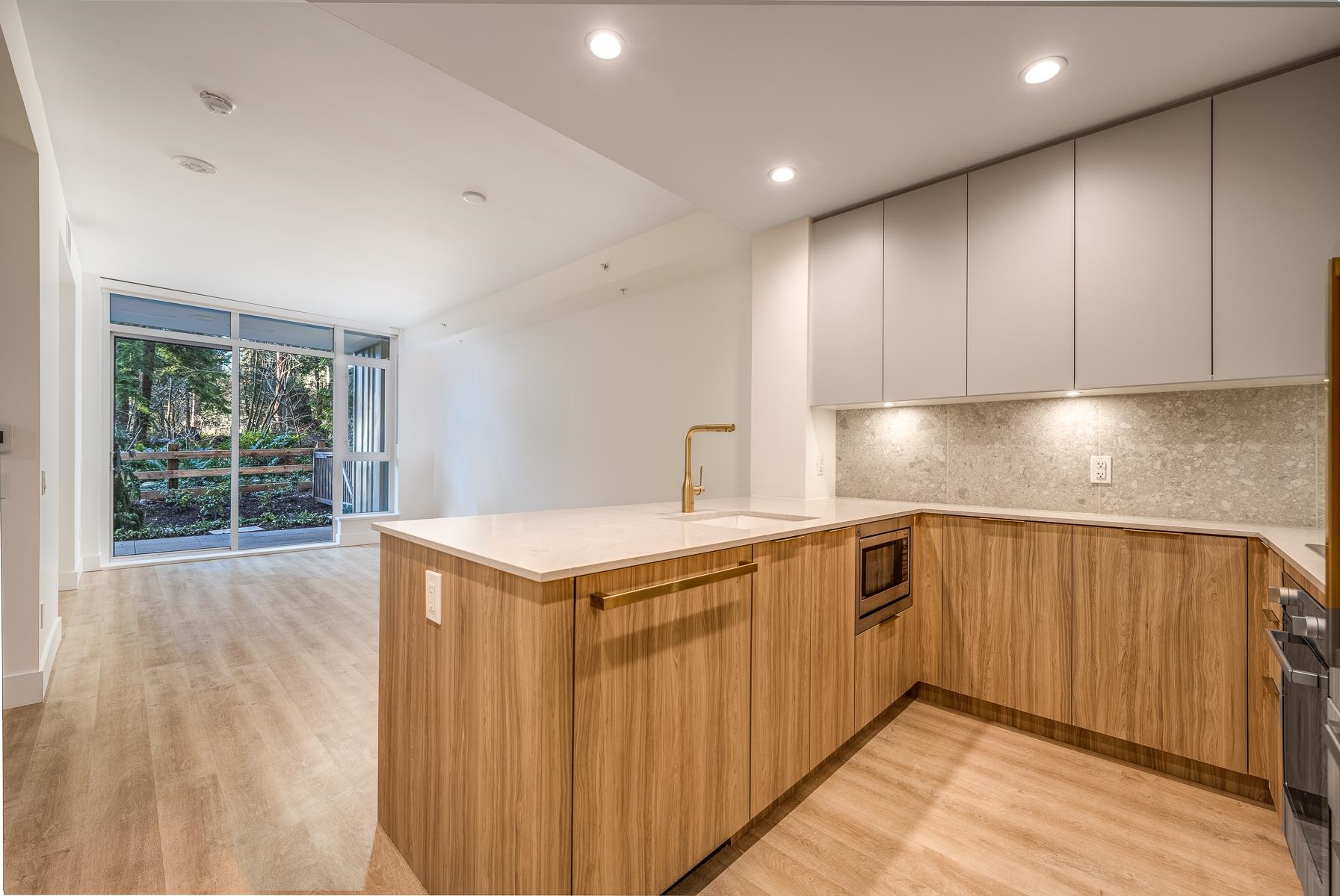 Listing image of 102 2325 EMERY COURT