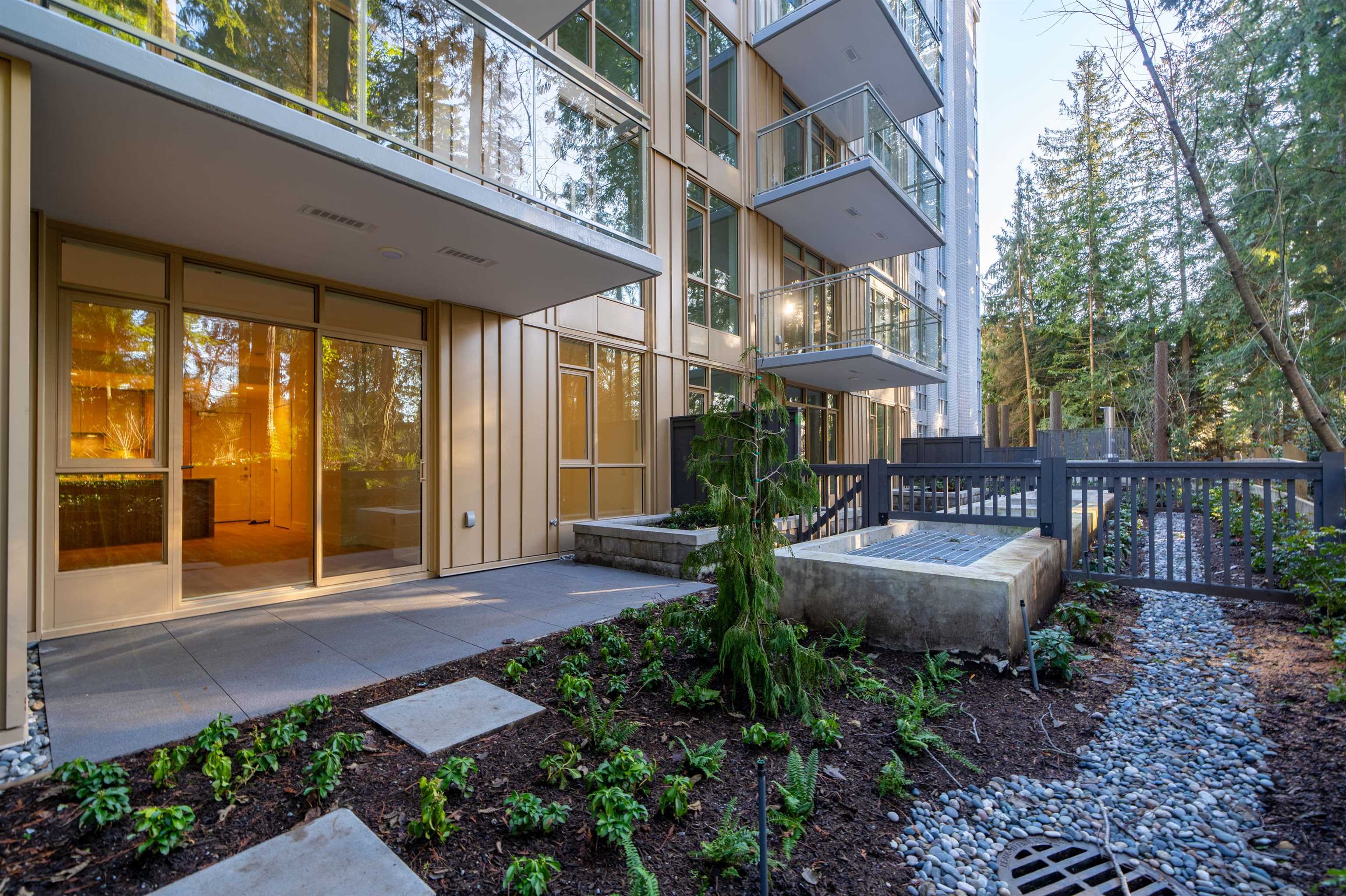 Listing image of 102 2325 EMERY COURT