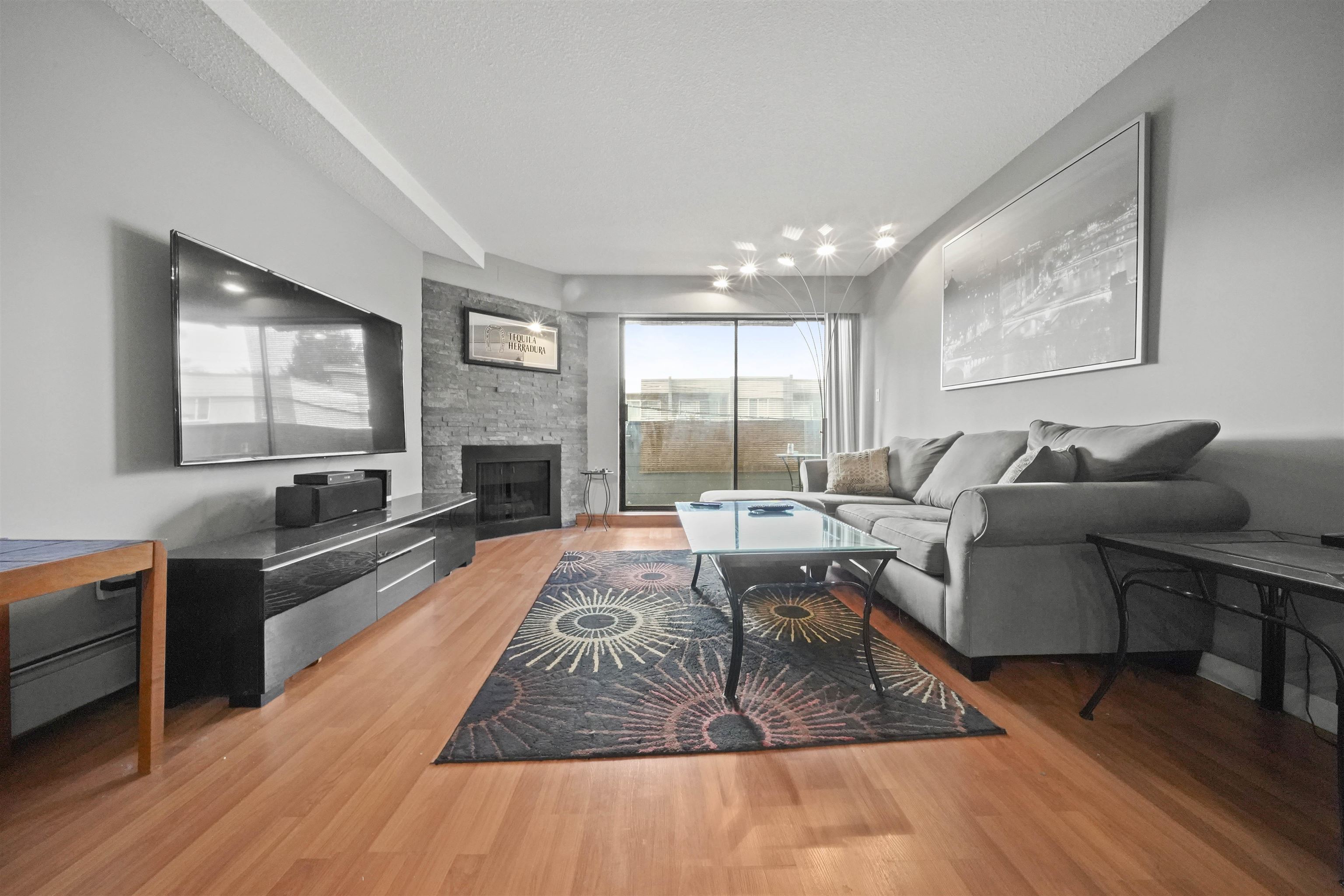 109 341 W 3RD STREET