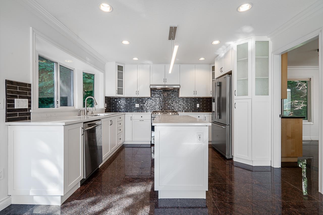Listing image of 4275 ST. PAULS AVENUE