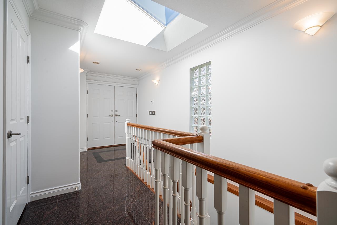 Listing image of 4275 ST. PAULS AVENUE