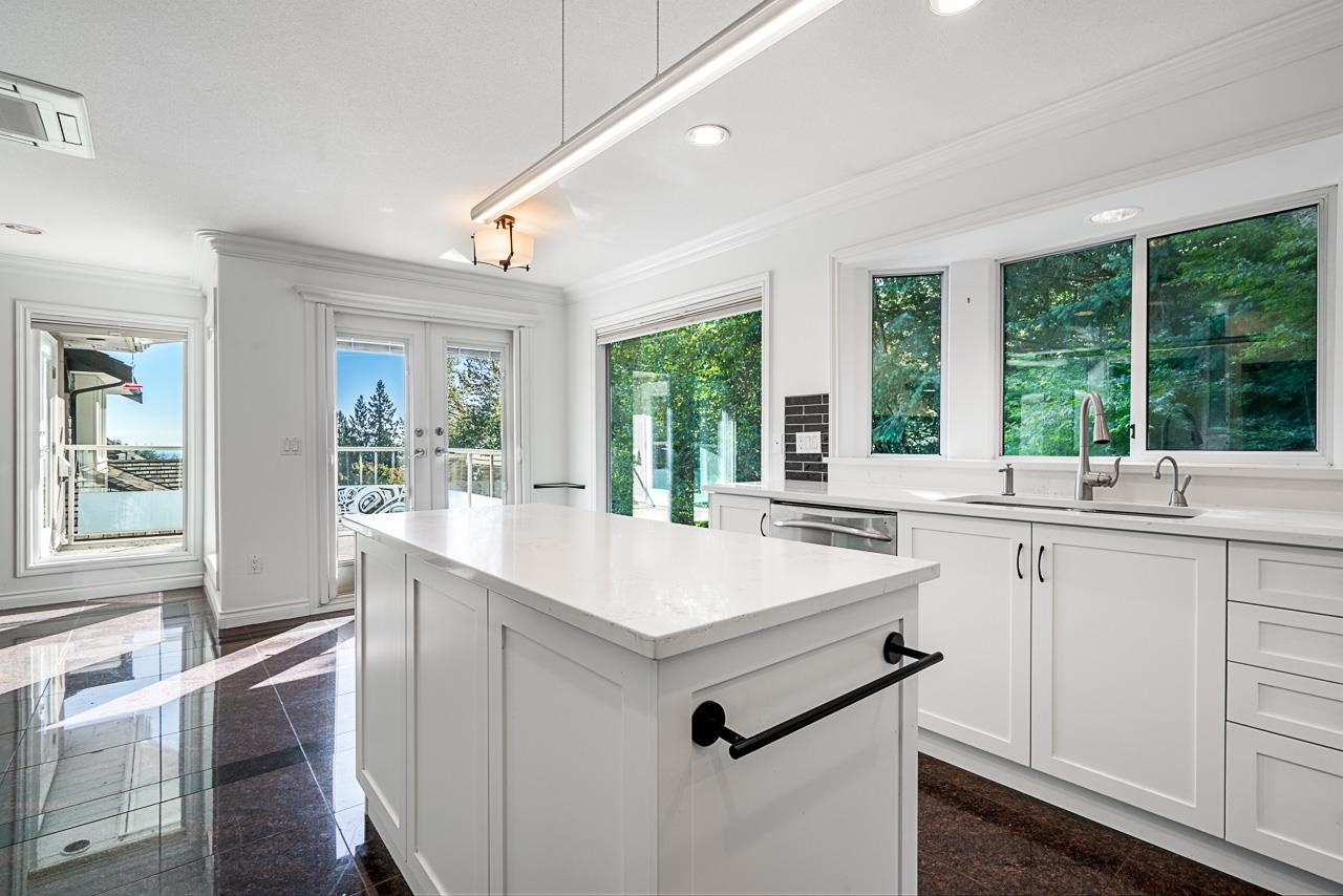 Listing image of 4275 ST. PAULS AVENUE