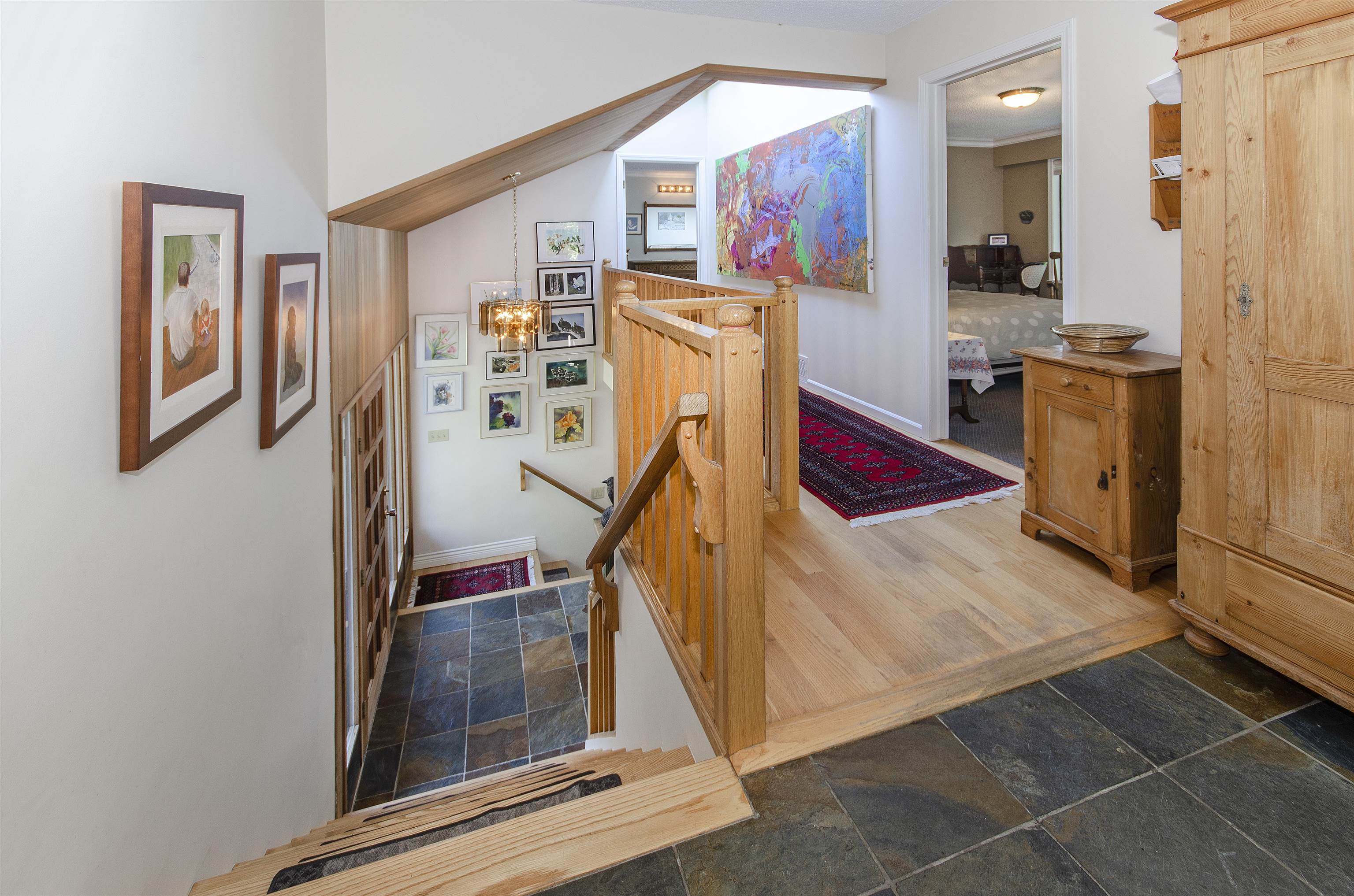 Listing image of 2440 QUEENS AVENUE