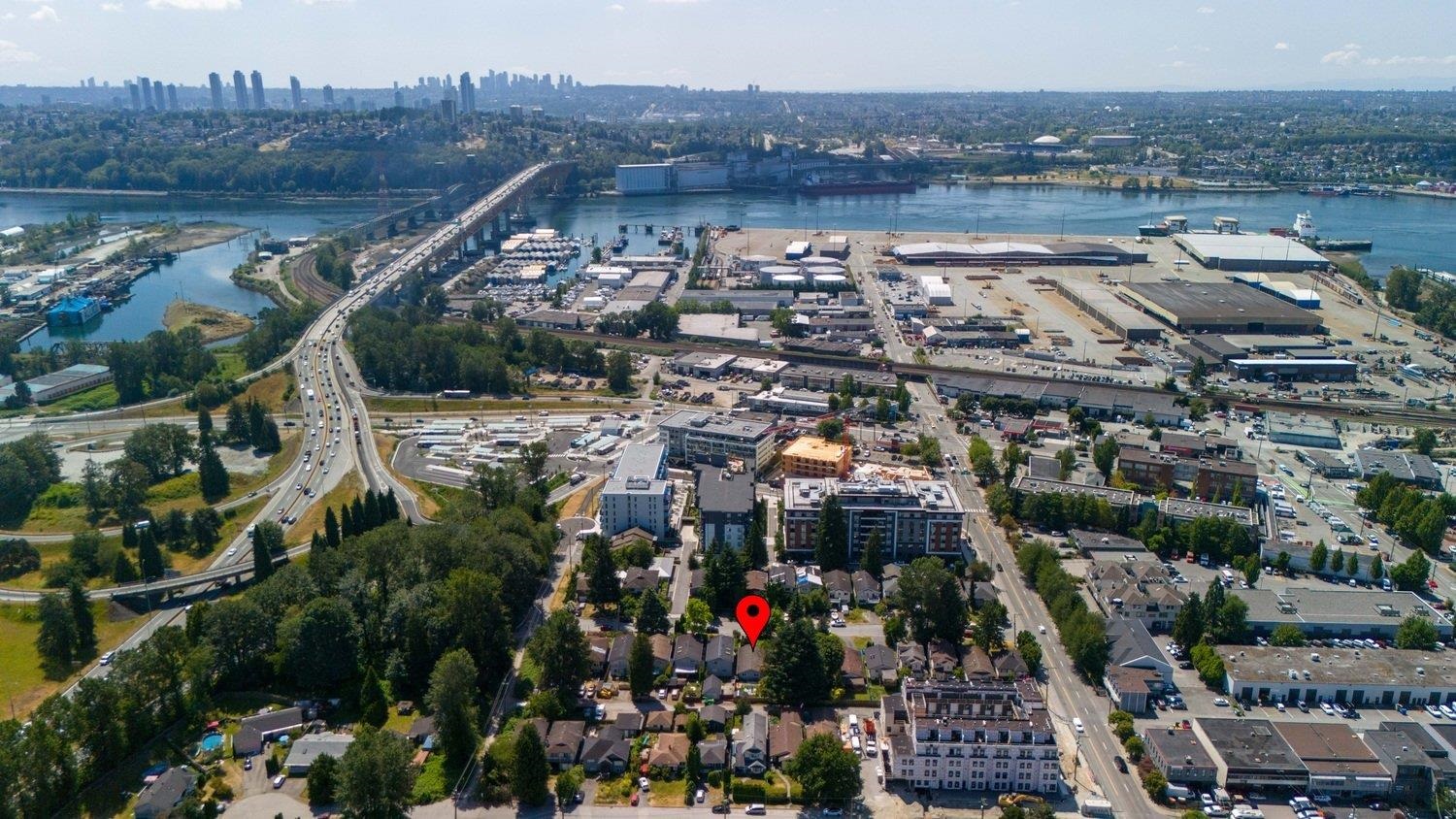 Listing image of 1562 BOND STREET