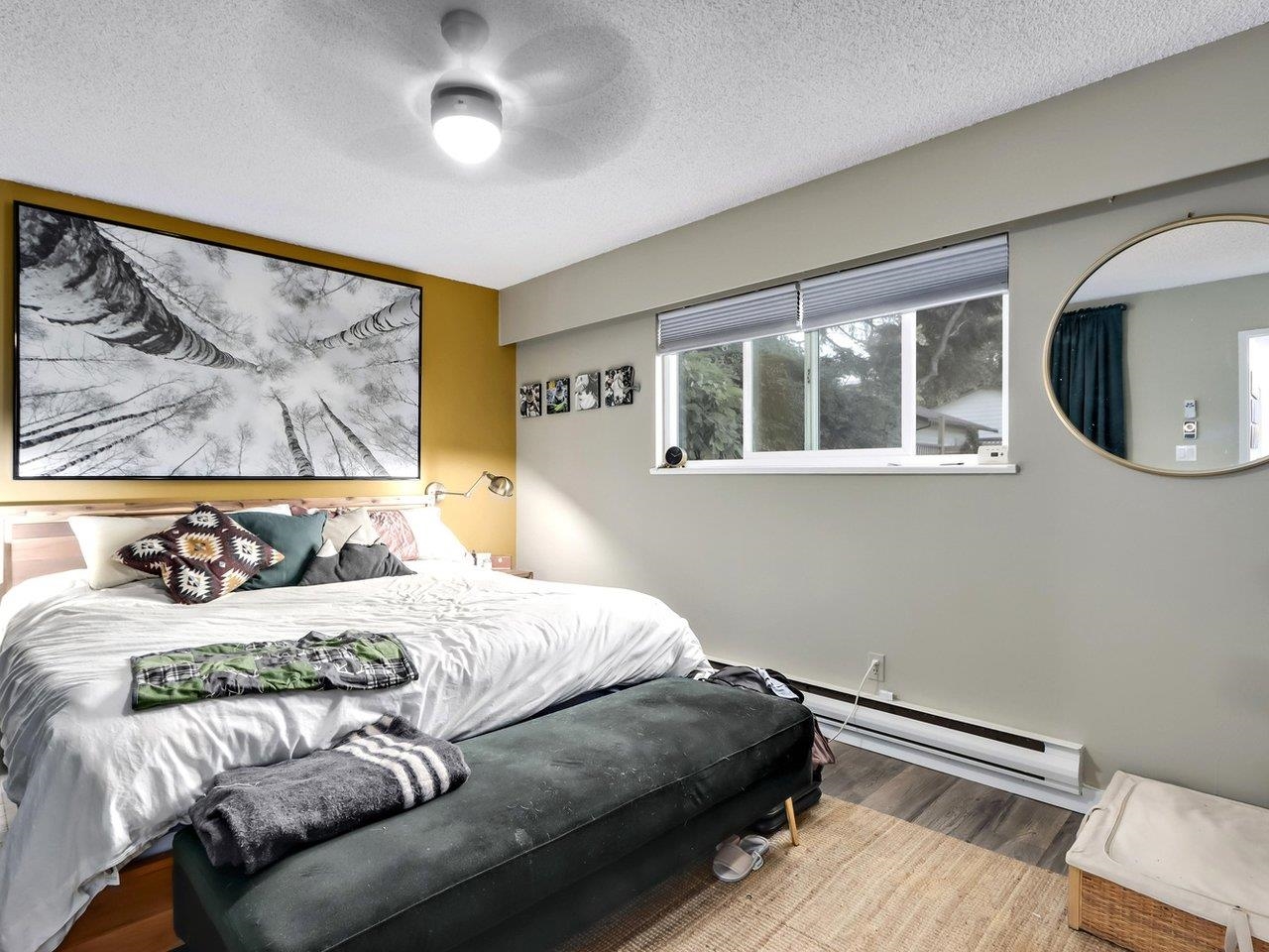 Listing image of 1562 BOND STREET
