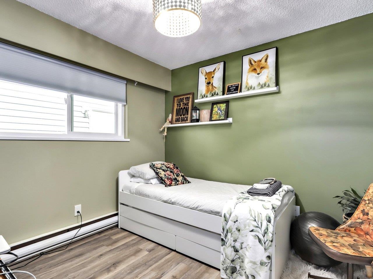 Listing image of 1562 BOND STREET