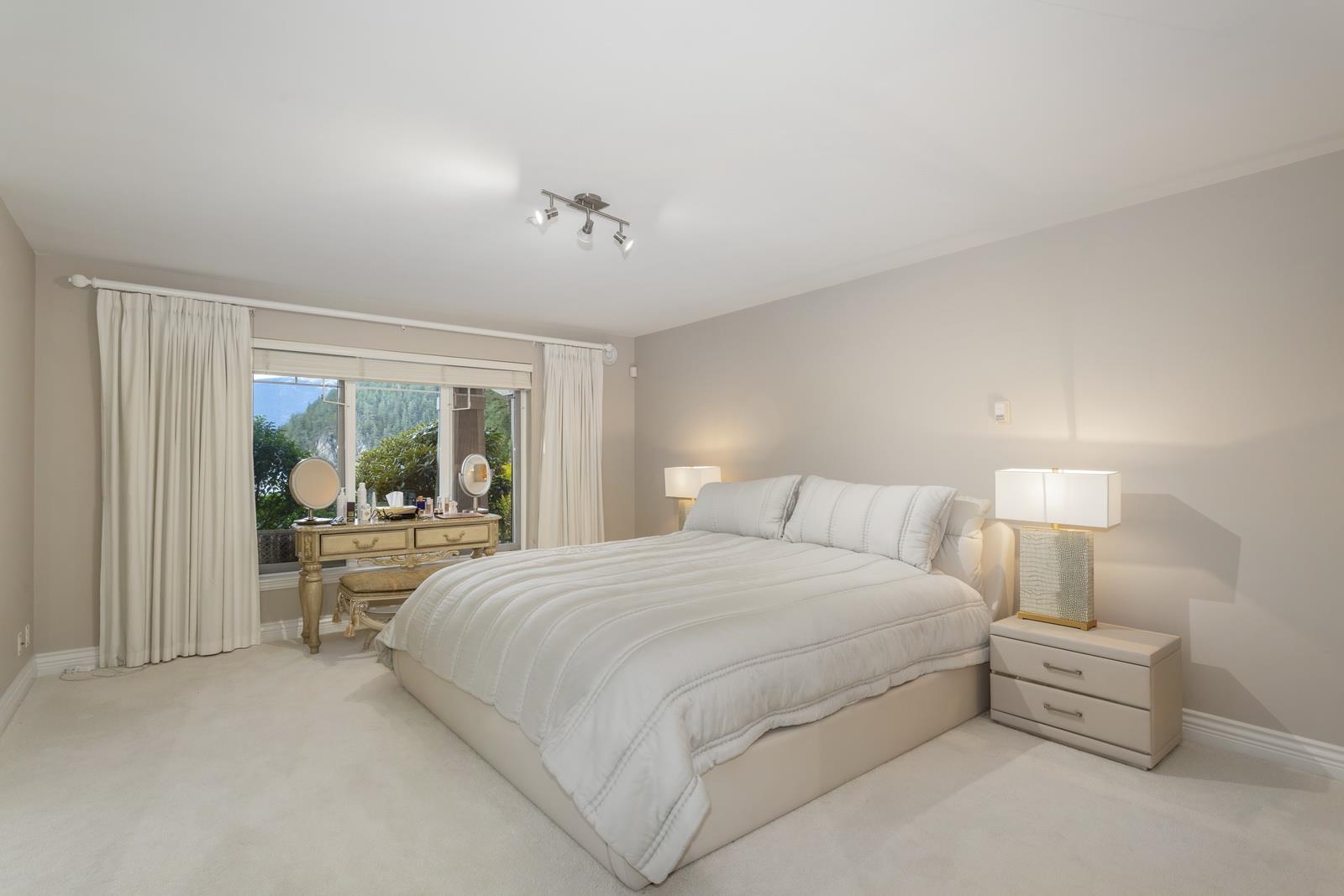 Listing image of 7 BEACH DRIVE
