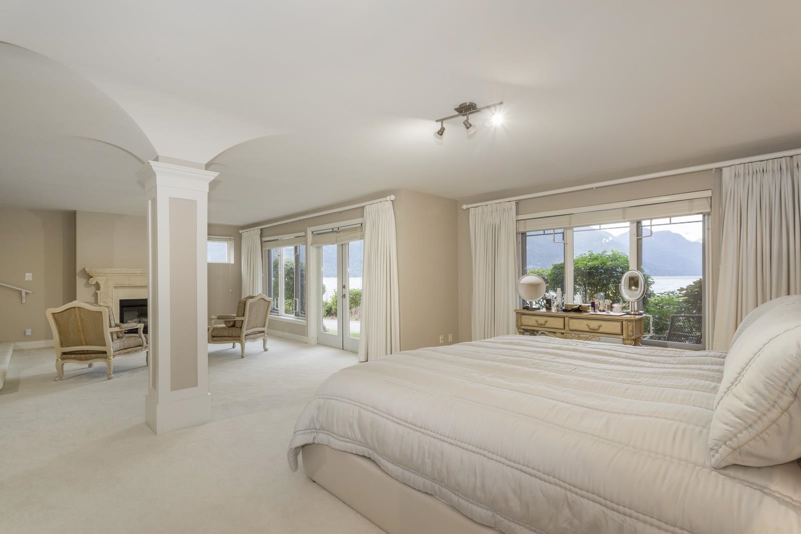 Listing image of 7 BEACH DRIVE