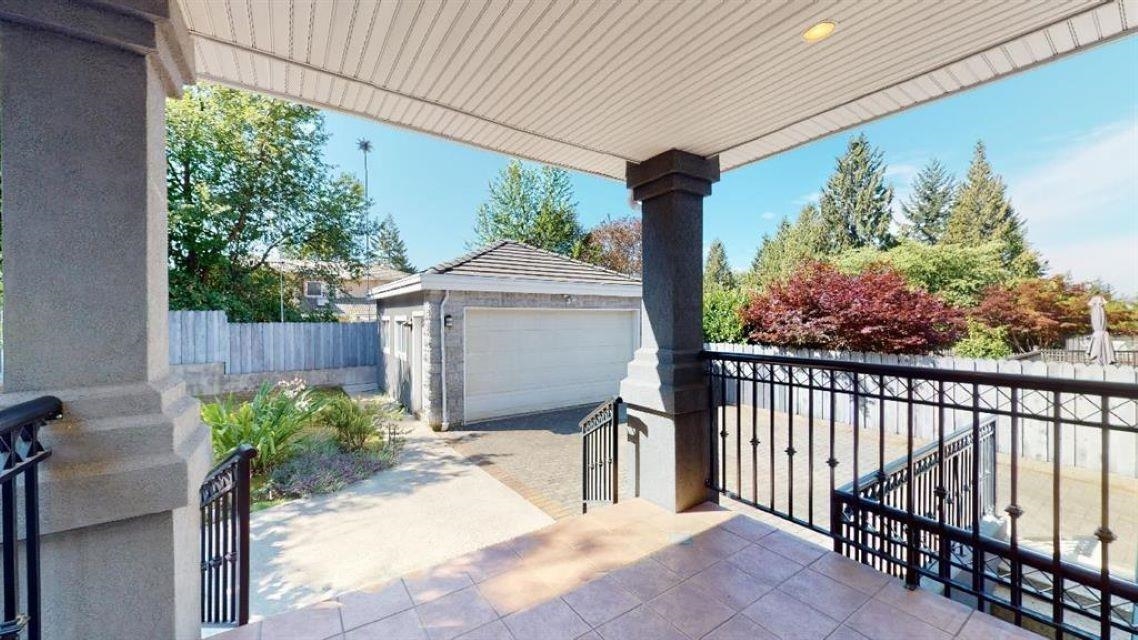 Listing image of 467 W KINGS ROAD