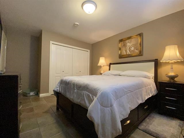 Listing image of 467 W KINGS ROAD