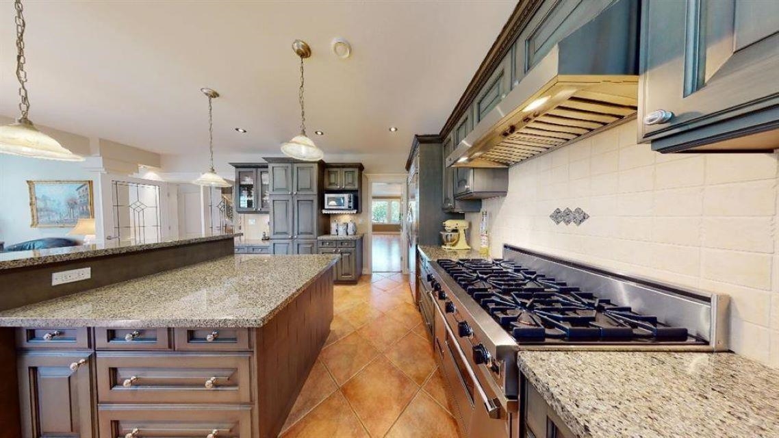 Listing image of 467 W KINGS ROAD