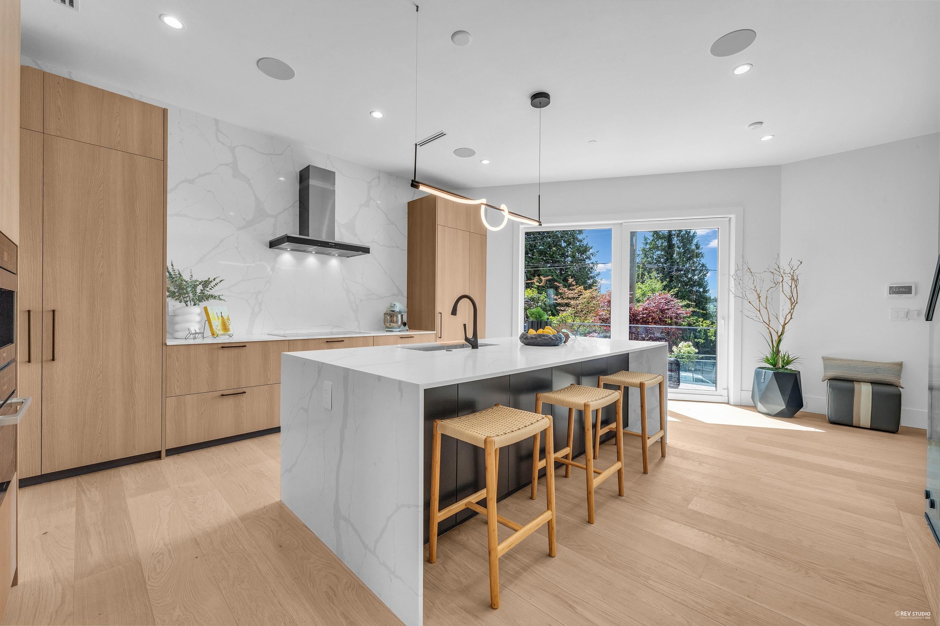Listing image of 1029 ESPLANADE AVENUE