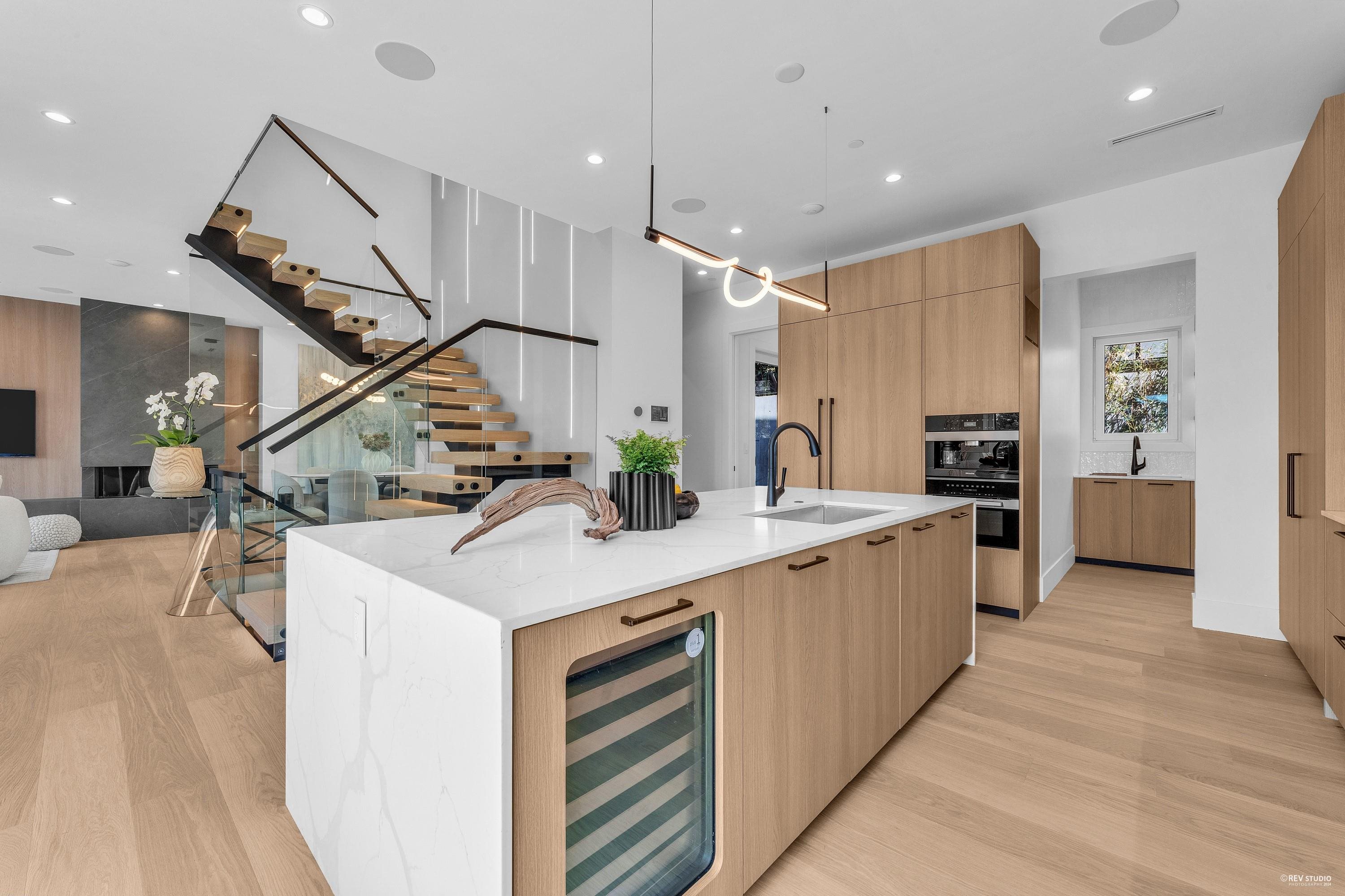 Listing image of 1029 ESPLANADE AVENUE