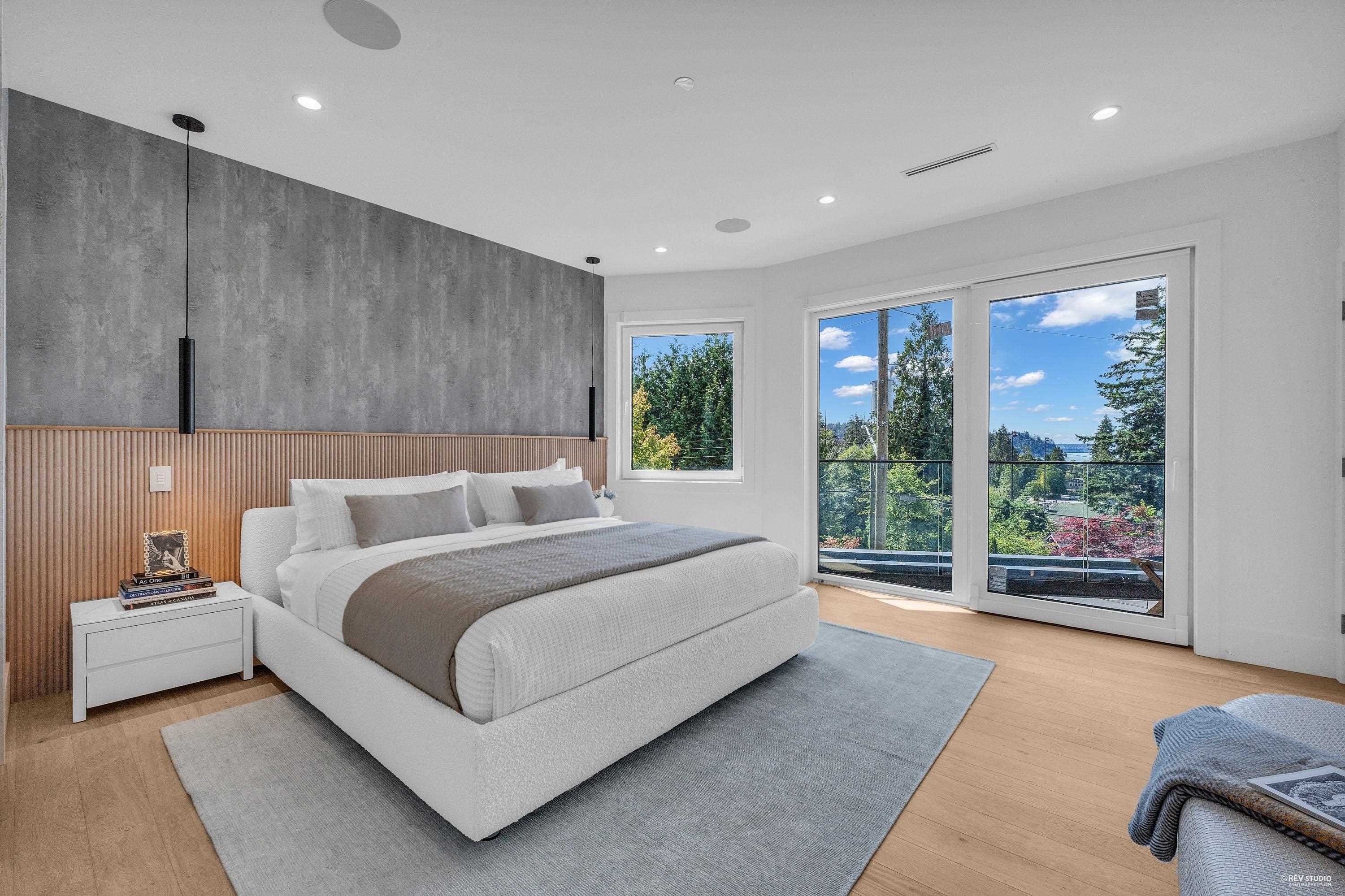 Listing image of 1029 ESPLANADE AVENUE