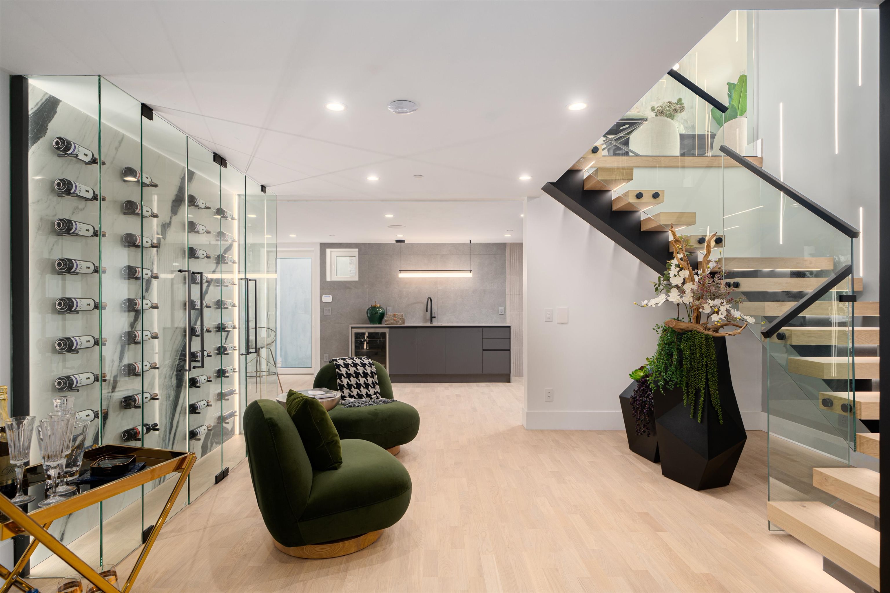 Listing image of 1029 ESPLANADE AVENUE