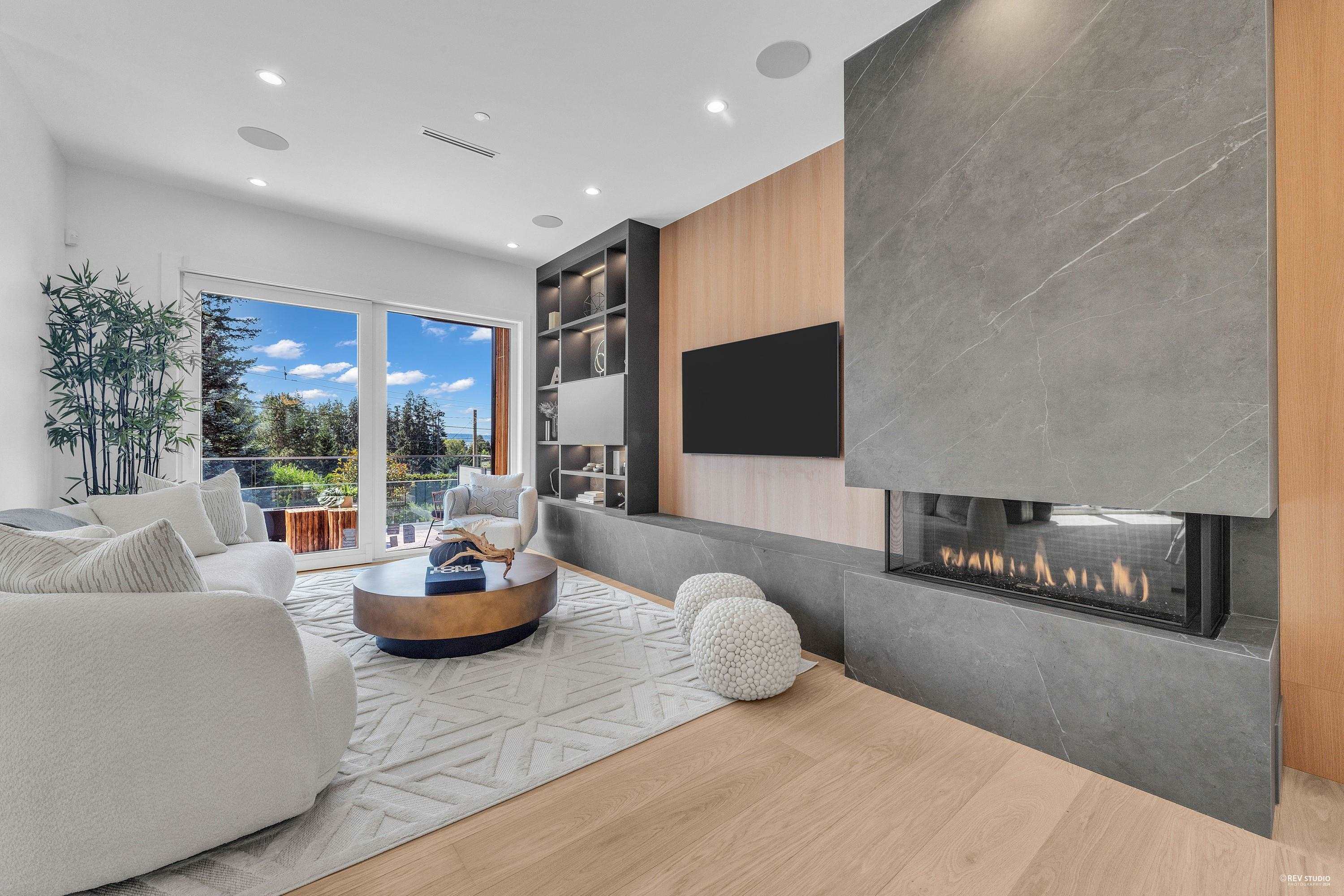 Listing image of 1029 ESPLANADE AVENUE