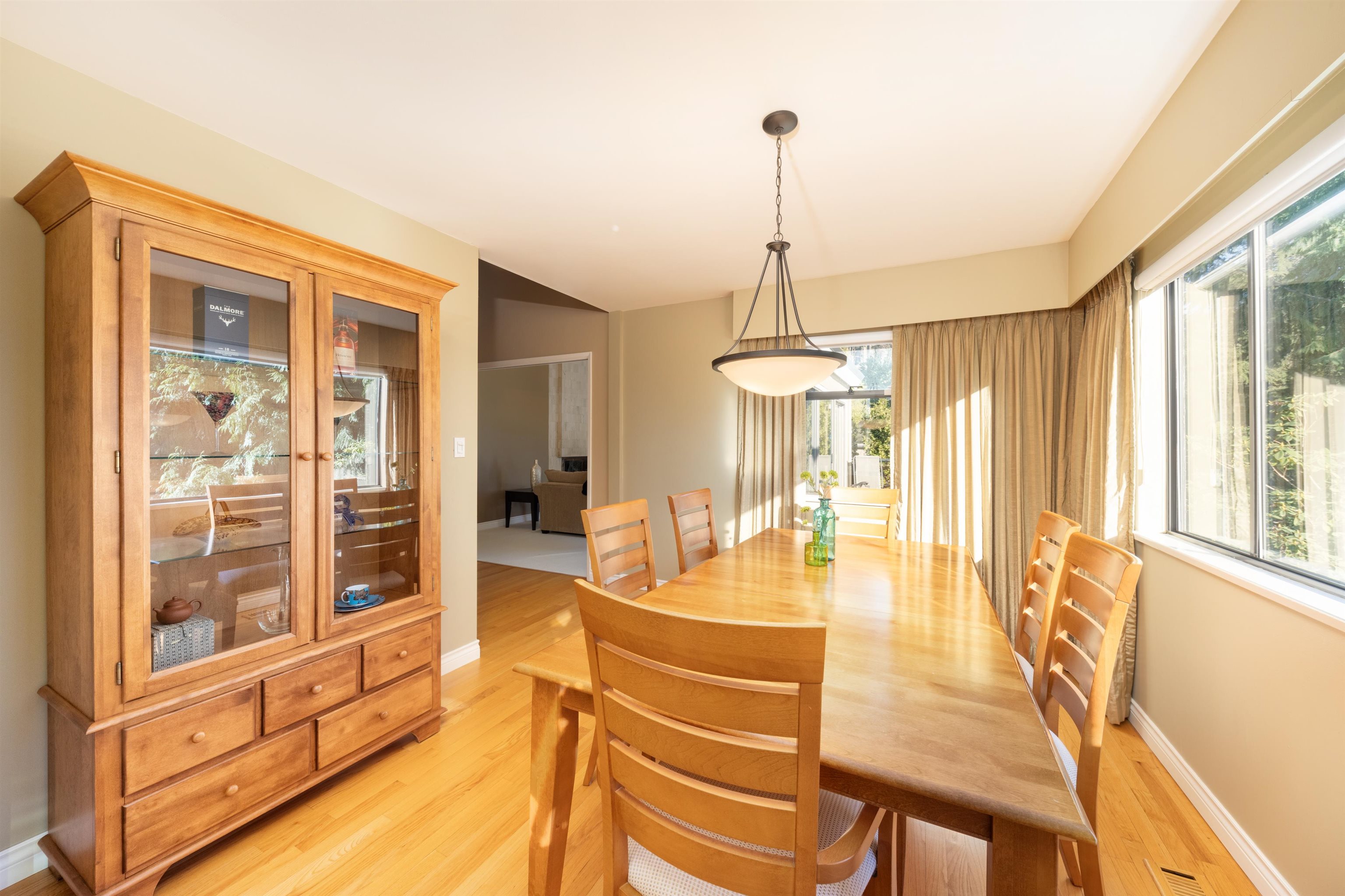 Listing image of 4623 CAULFEILD DRIVE