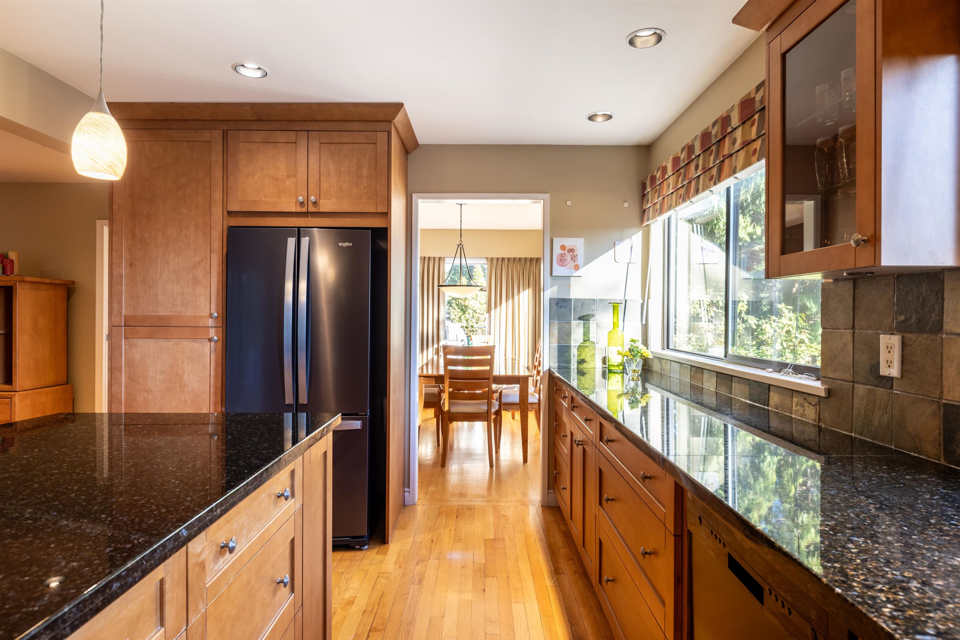 Listing image of 4623 CAULFEILD DRIVE
