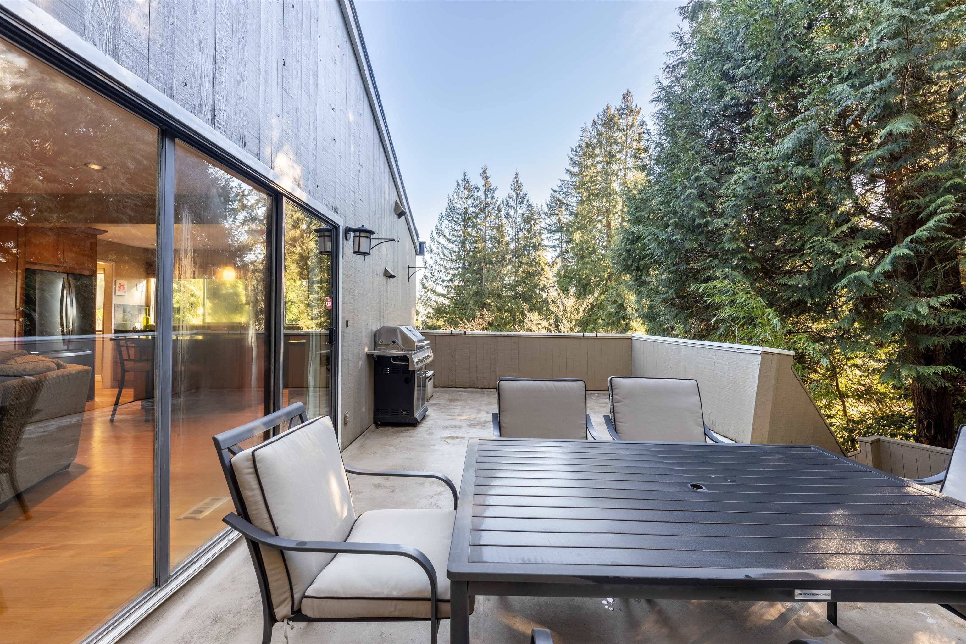 Listing image of 4623 CAULFEILD DRIVE