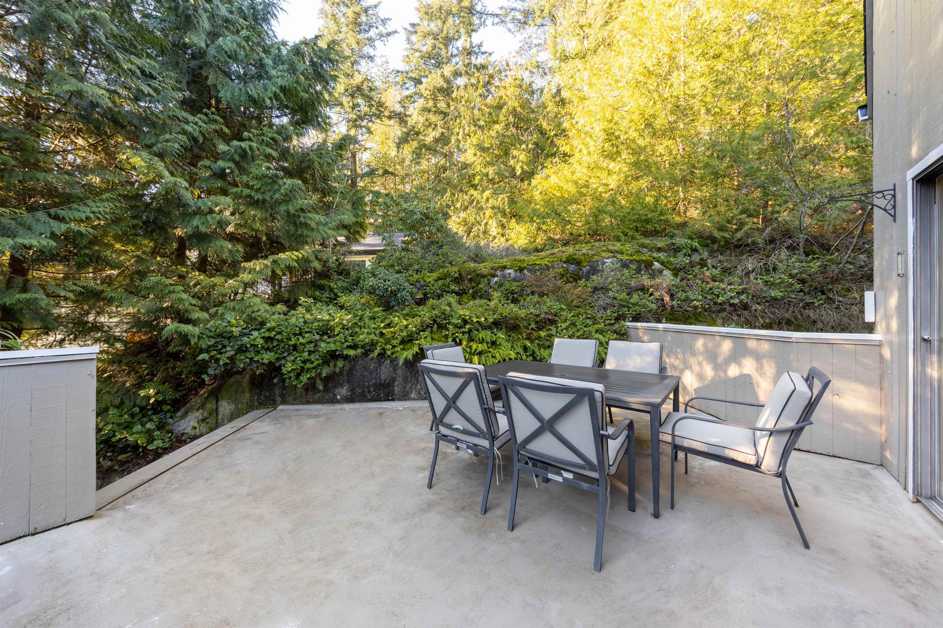 Listing image of 4623 CAULFEILD DRIVE