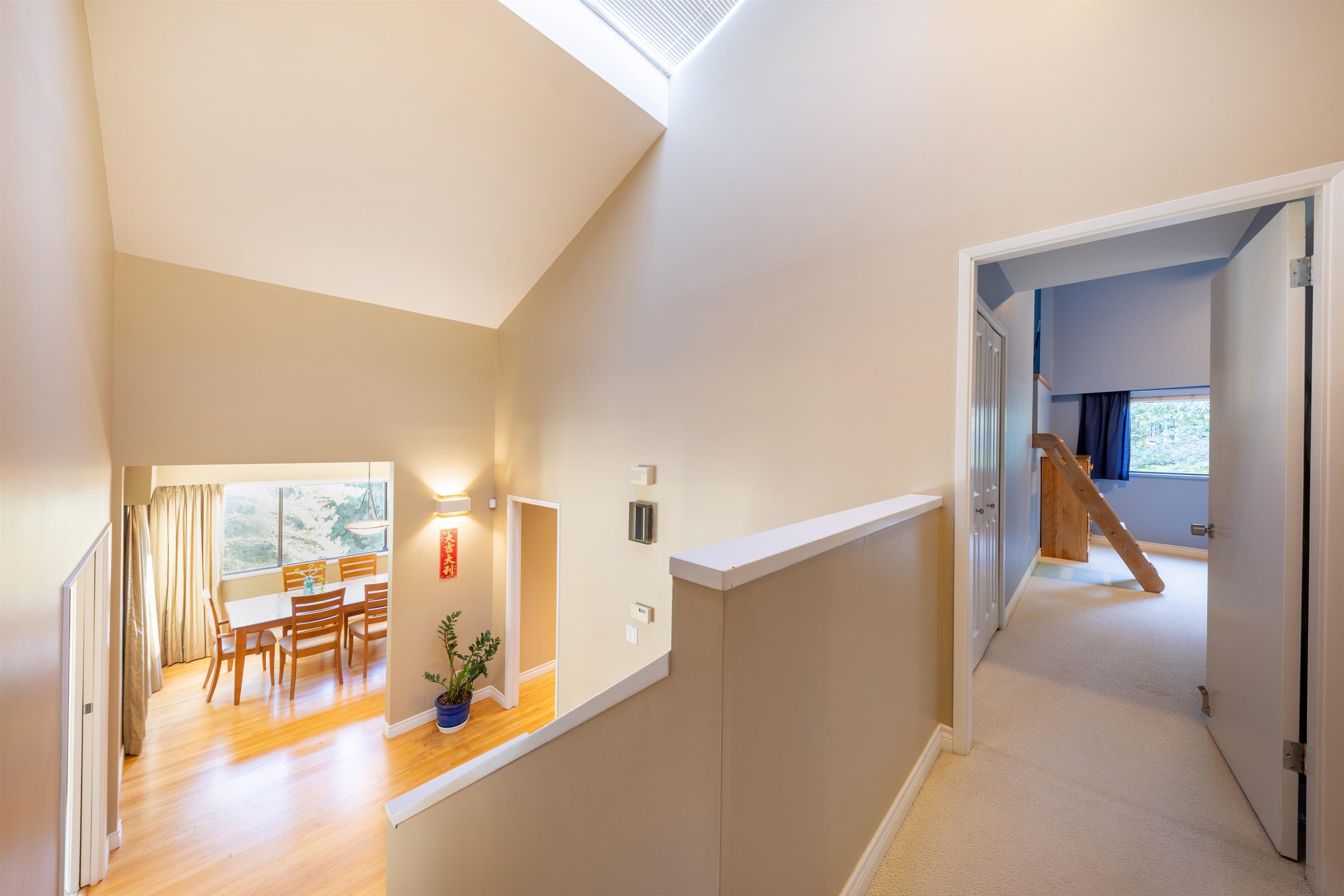 Listing image of 4623 CAULFEILD DRIVE