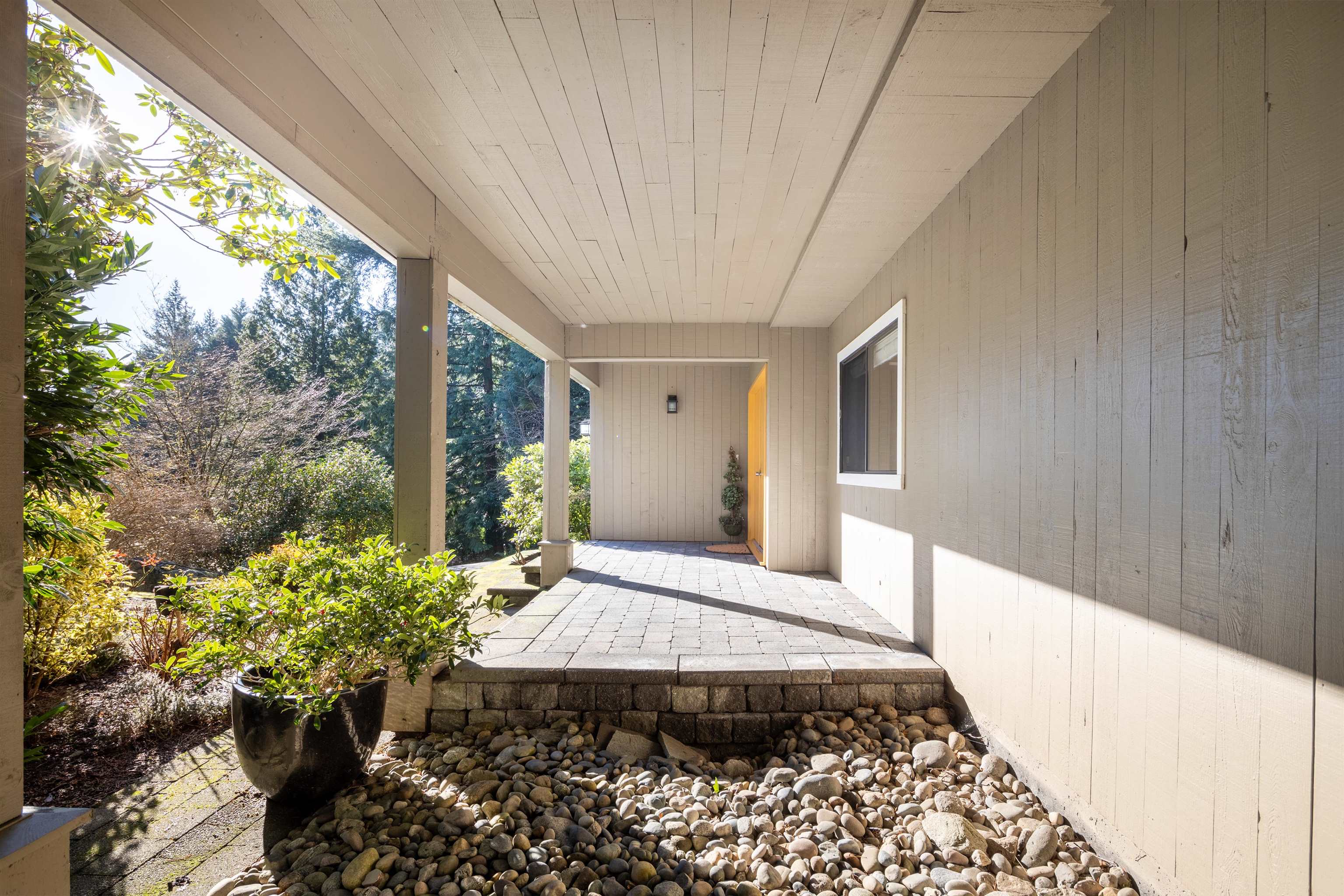 Listing image of 4623 CAULFEILD DRIVE