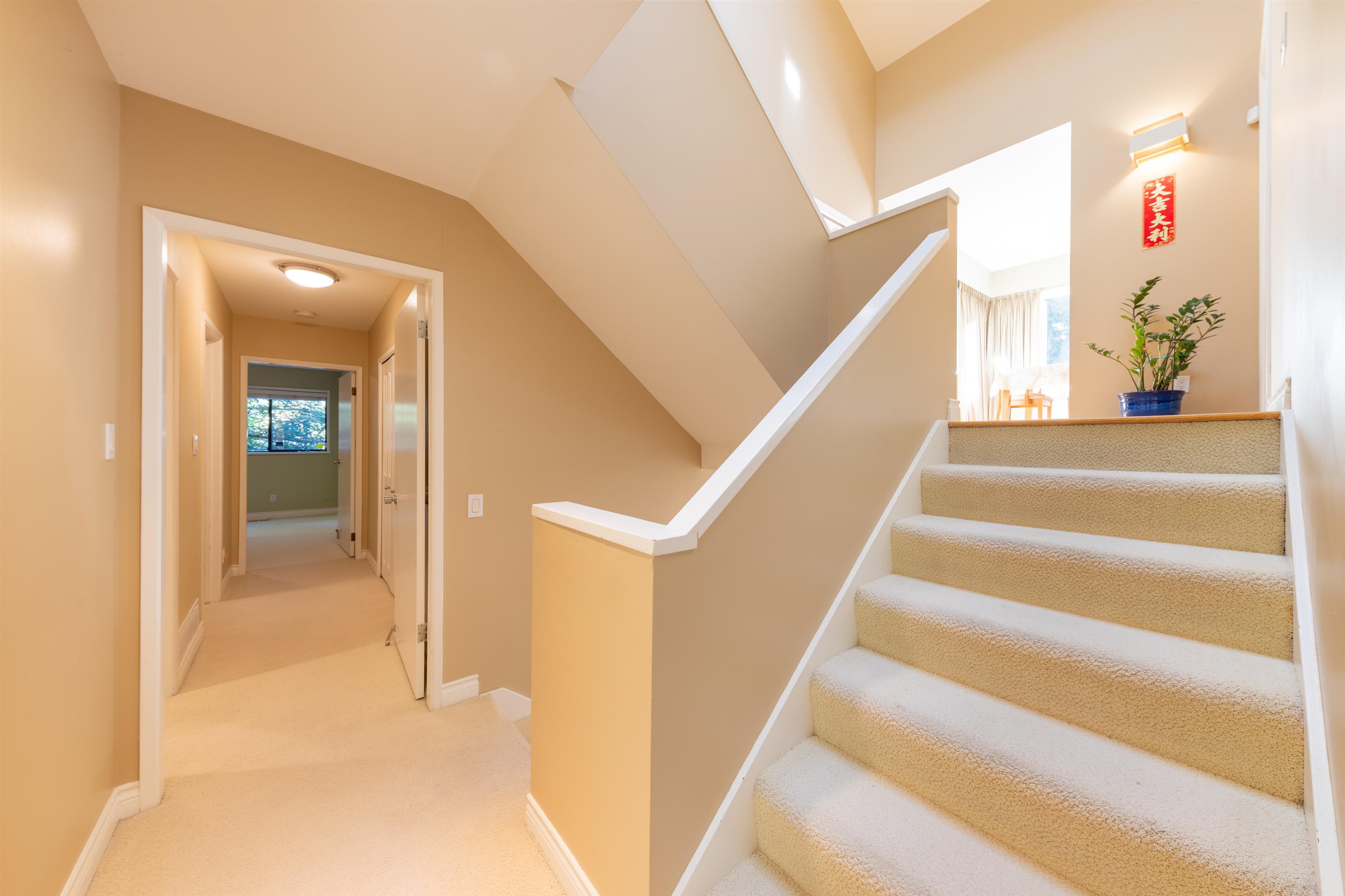 Listing image of 4623 CAULFEILD DRIVE
