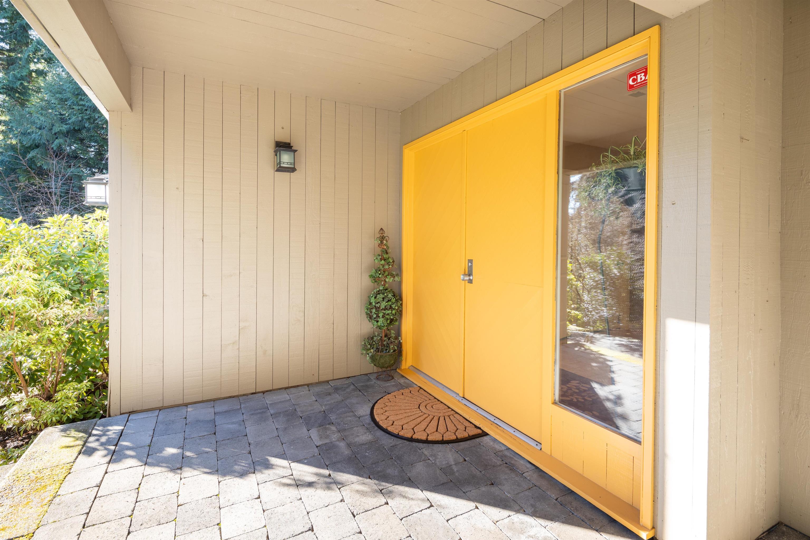 Listing image of 4623 CAULFEILD DRIVE