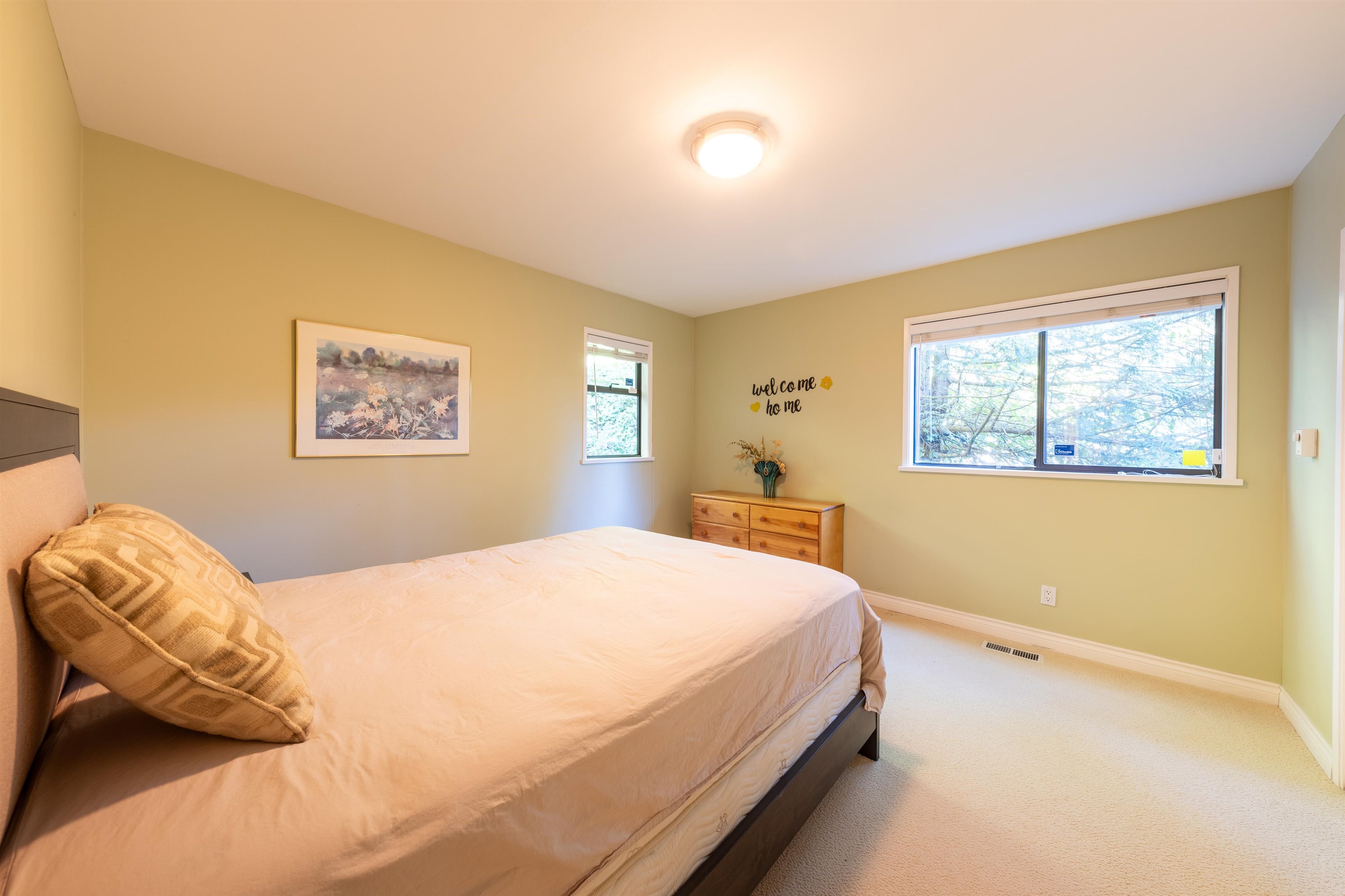 Listing image of 4623 CAULFEILD DRIVE