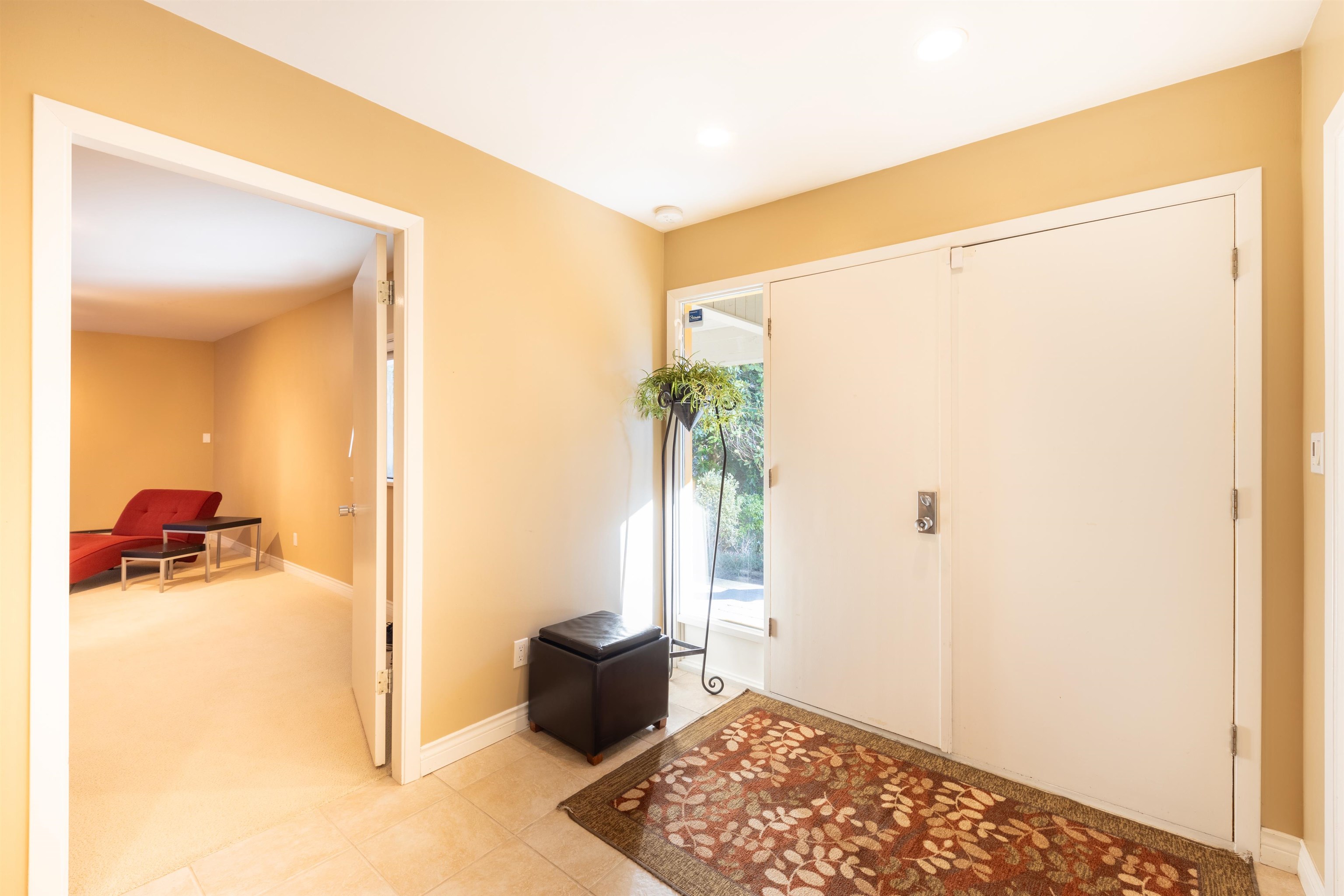 Listing image of 4623 CAULFEILD DRIVE