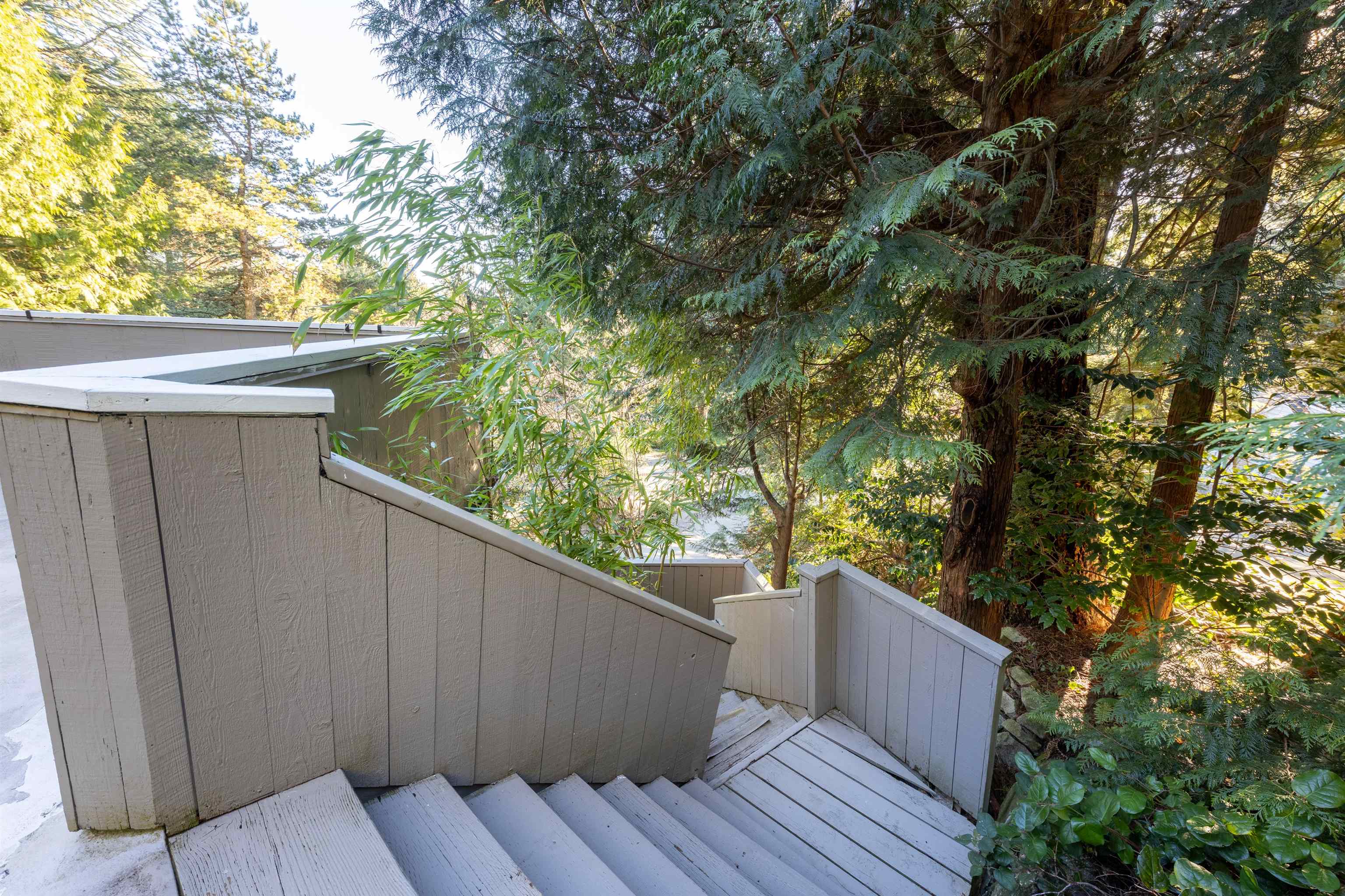 Listing image of 4623 CAULFEILD DRIVE