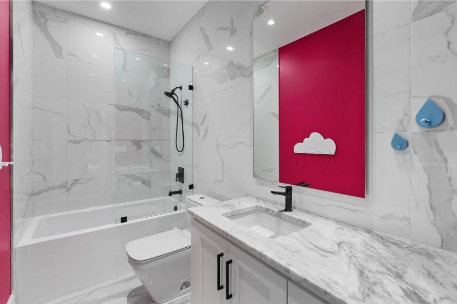 Listing image of 1595 19TH STREET